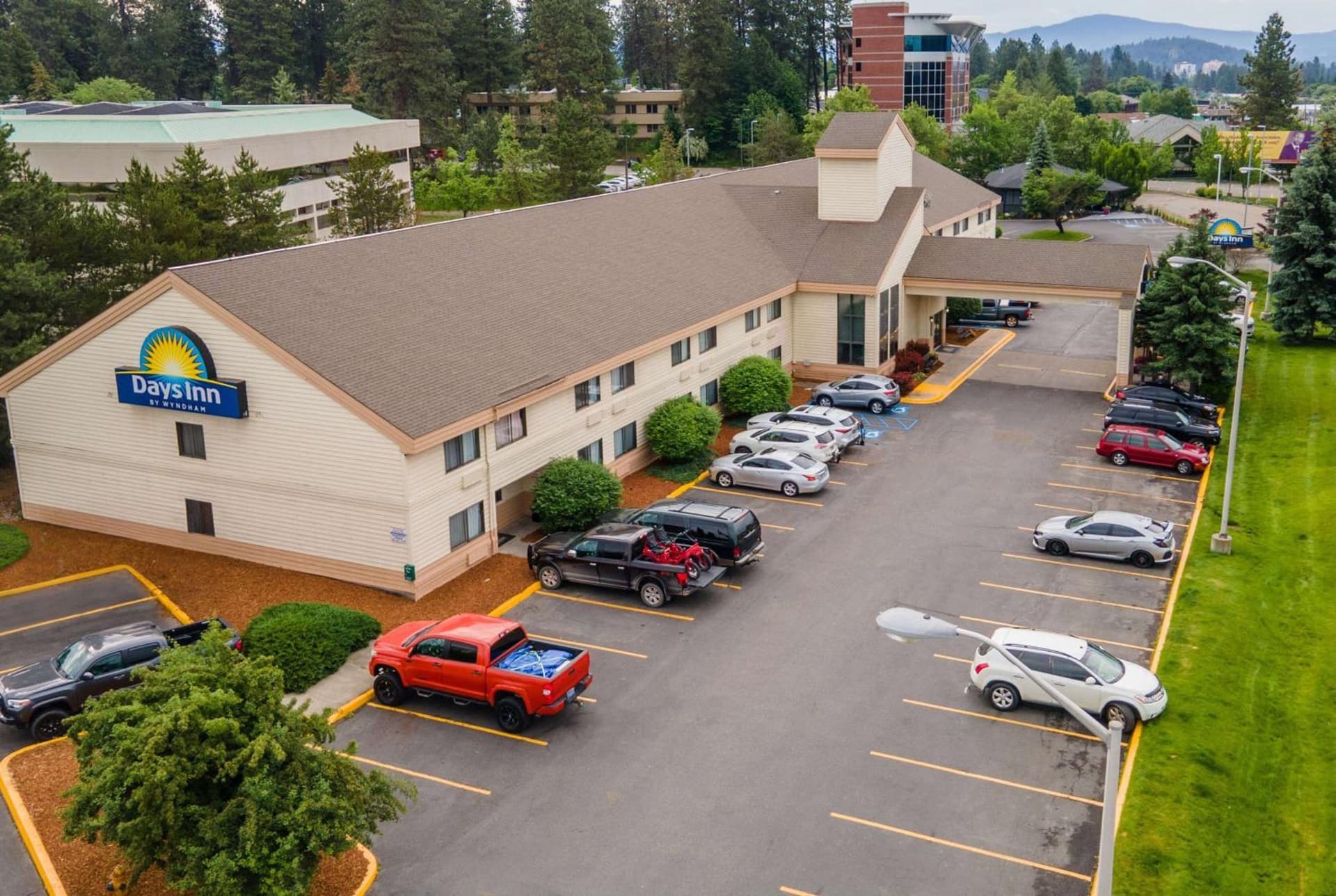 Days Inn by Wyndham Coeur d'Alene property views in Coeur d'Alene, ID — gallery photo 3
