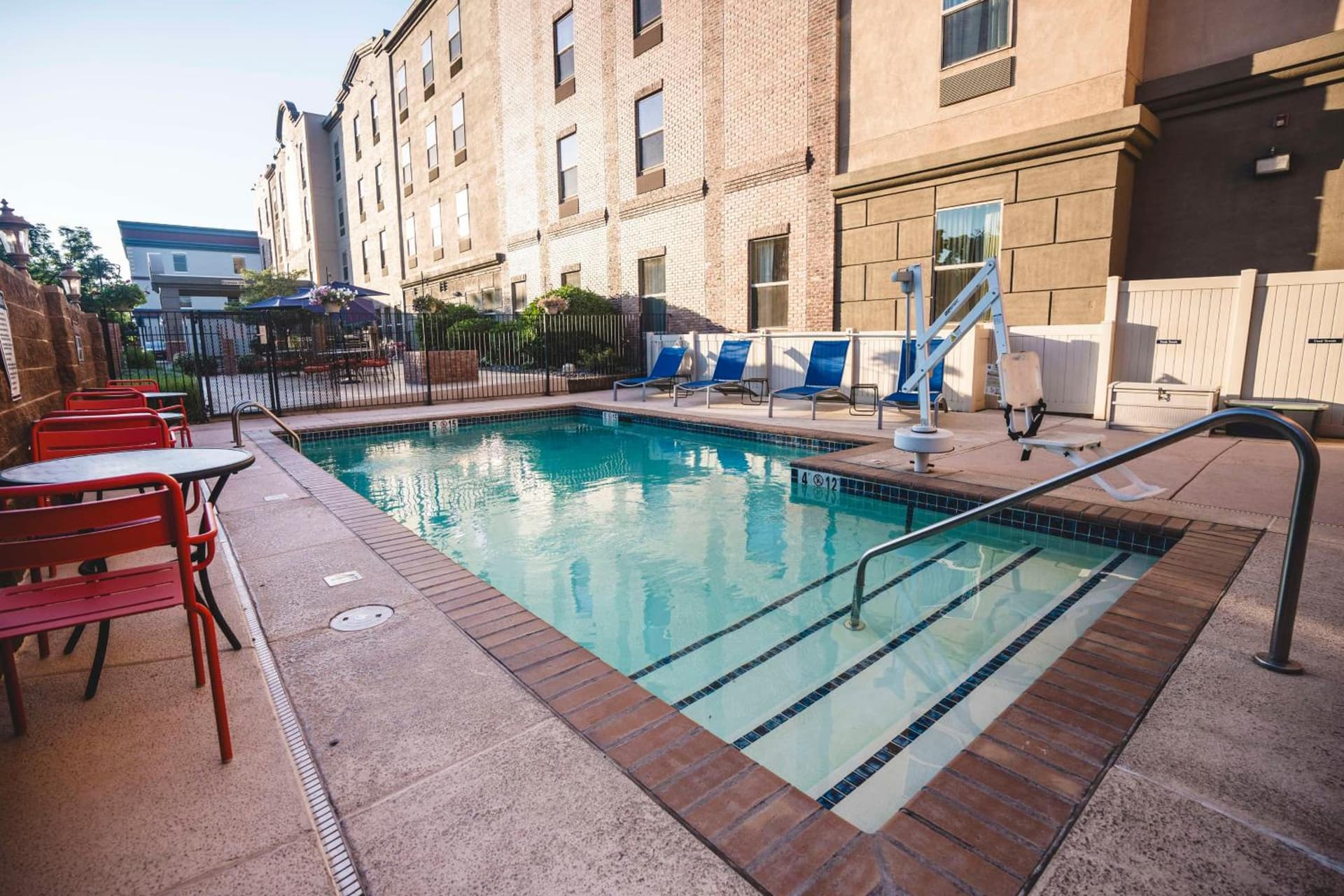 Hampton Inn Grand Junction property views in Grand Junction, CO — gallery photo 3
