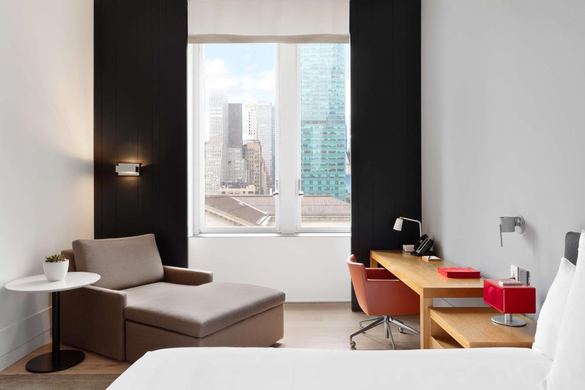 Andaz 5th Avenue, By Hyatt property views in New York, NY — gallery photo 3
