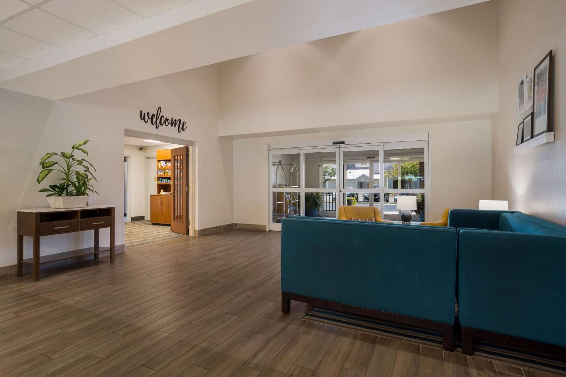 MainStay Suites Wilmington - University Area gallery photo in Wilmington, NC — image 20