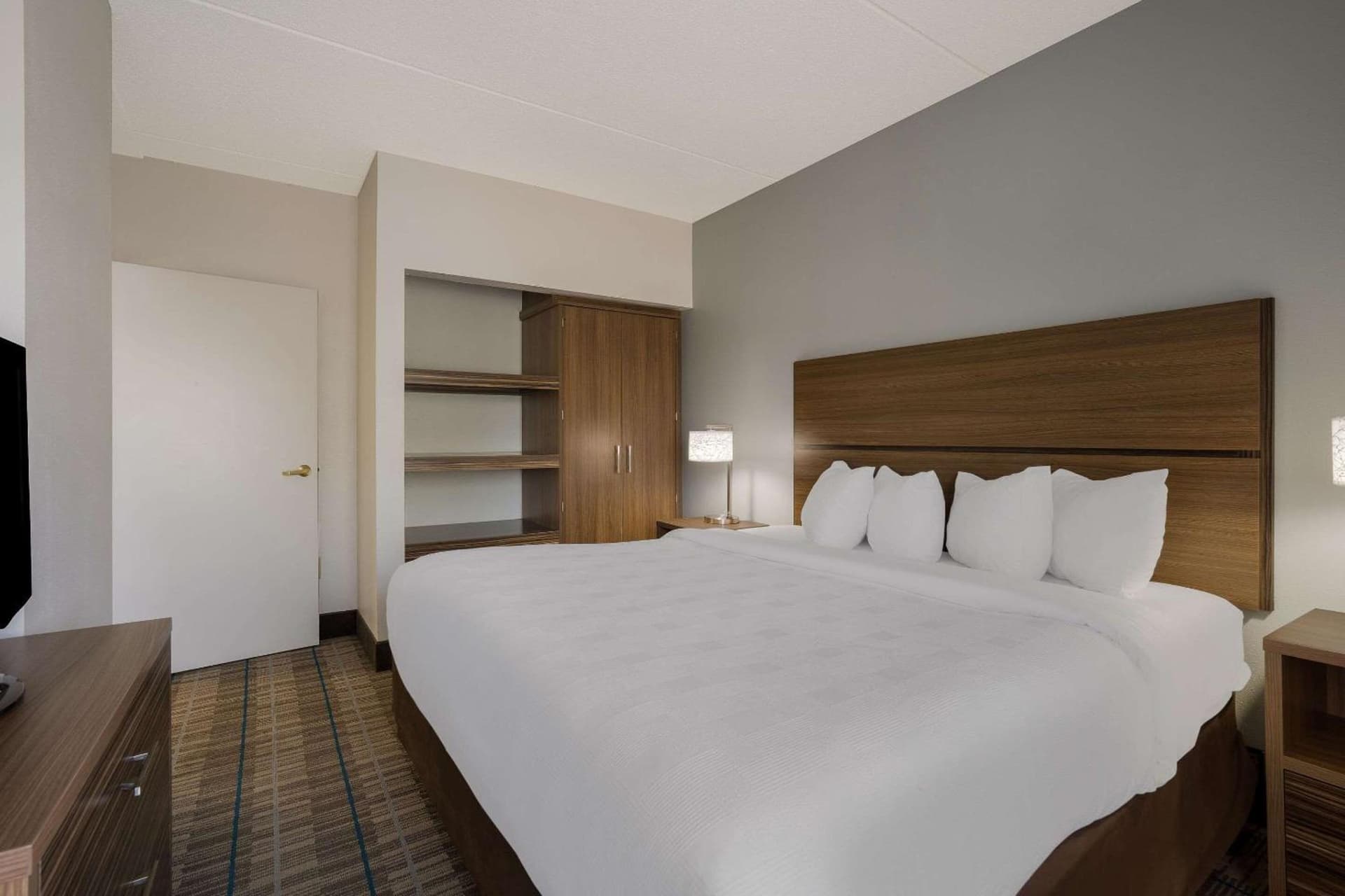 MainStay Suites Wilmington - University Area gallery photo in Wilmington, NC — image 30