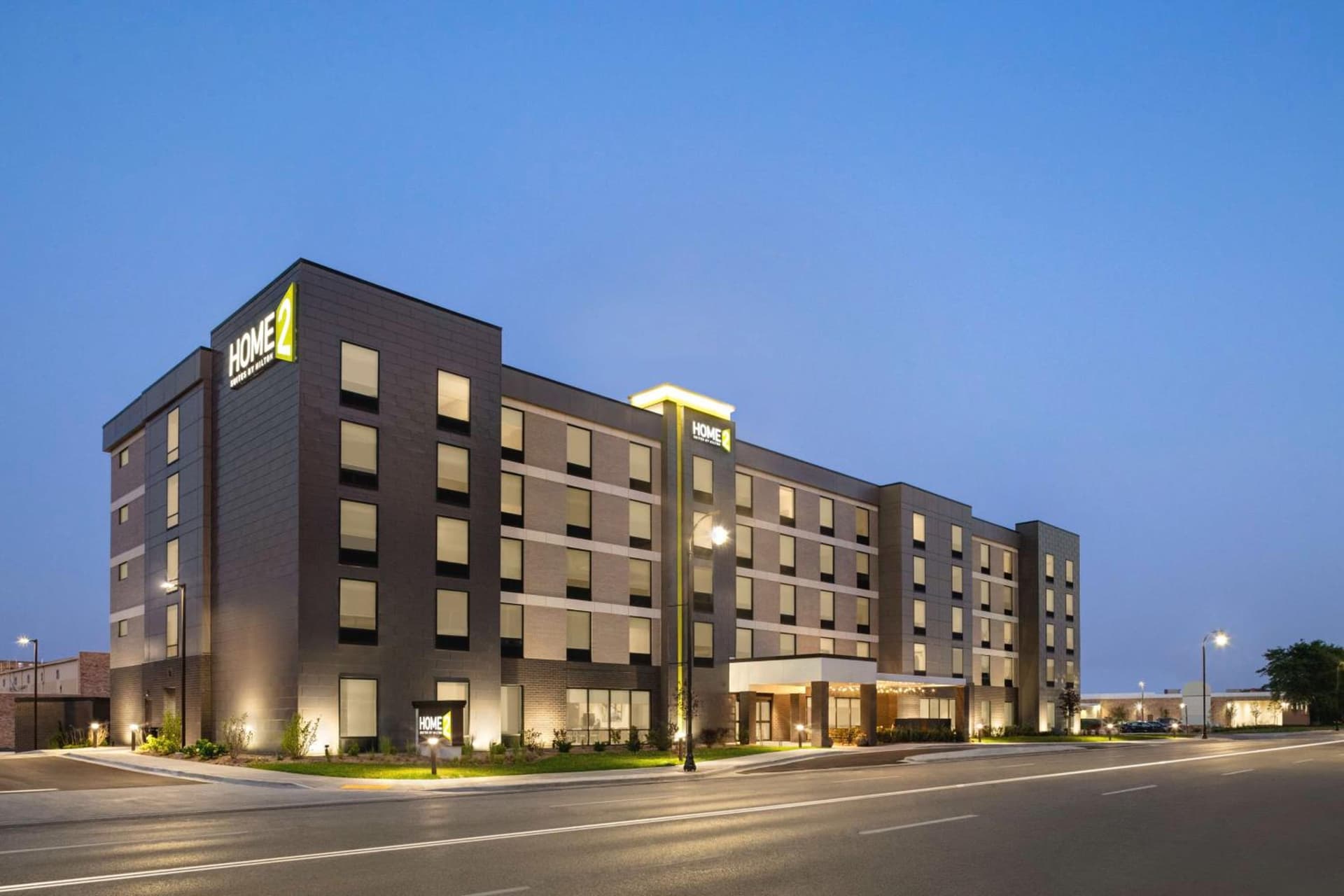 Home2 Suites By Hilton Milwaukee West interior in West Allis, WI — gallery photo 2