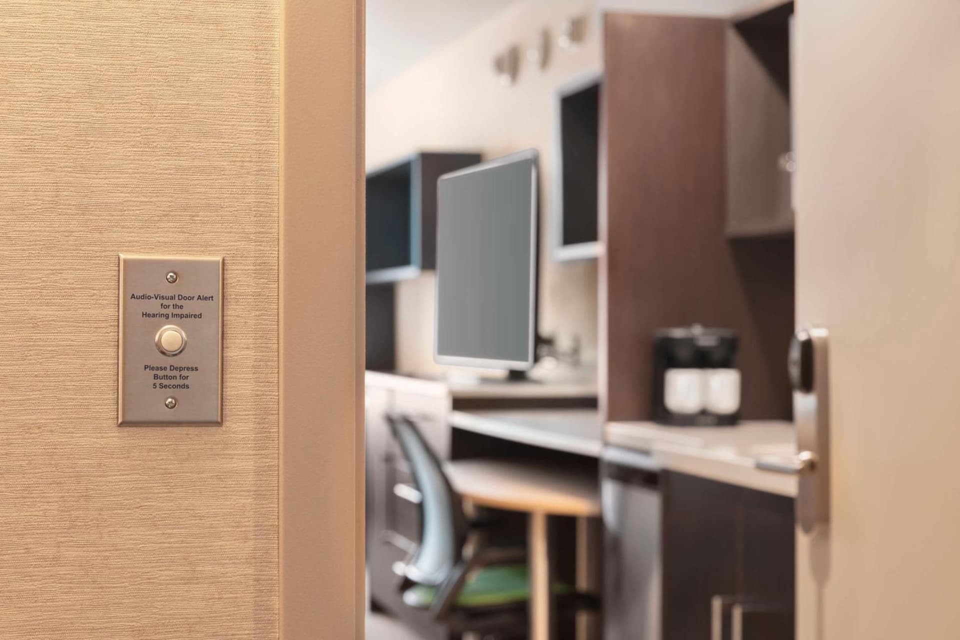 Home2 Suites By Hilton Milwaukee West gallery photo in West Allis, WI — image 10