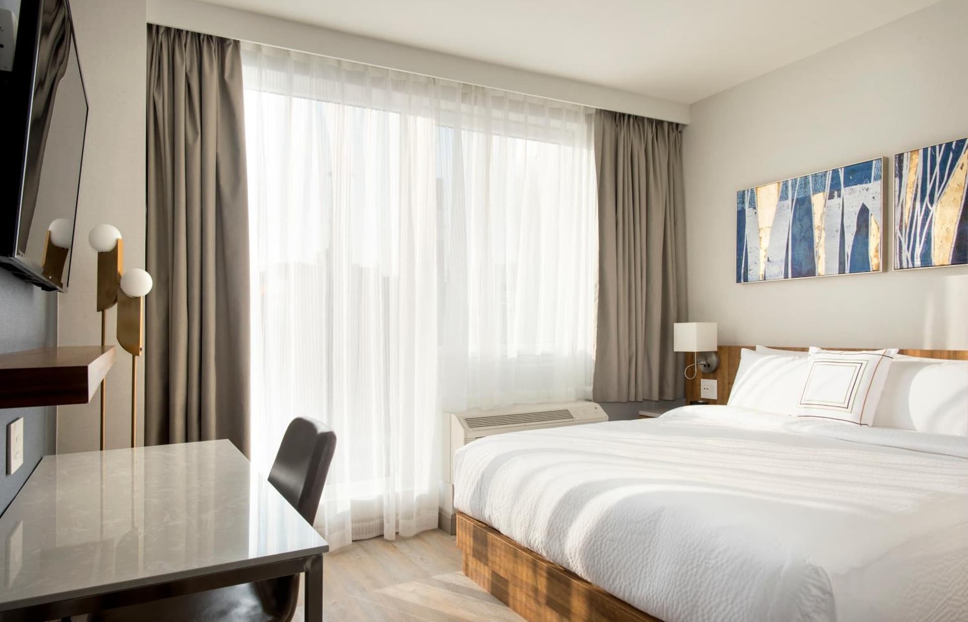 TownePlace Suites by Marriott New York Long Island City interior in Queens, NY — gallery photo 2