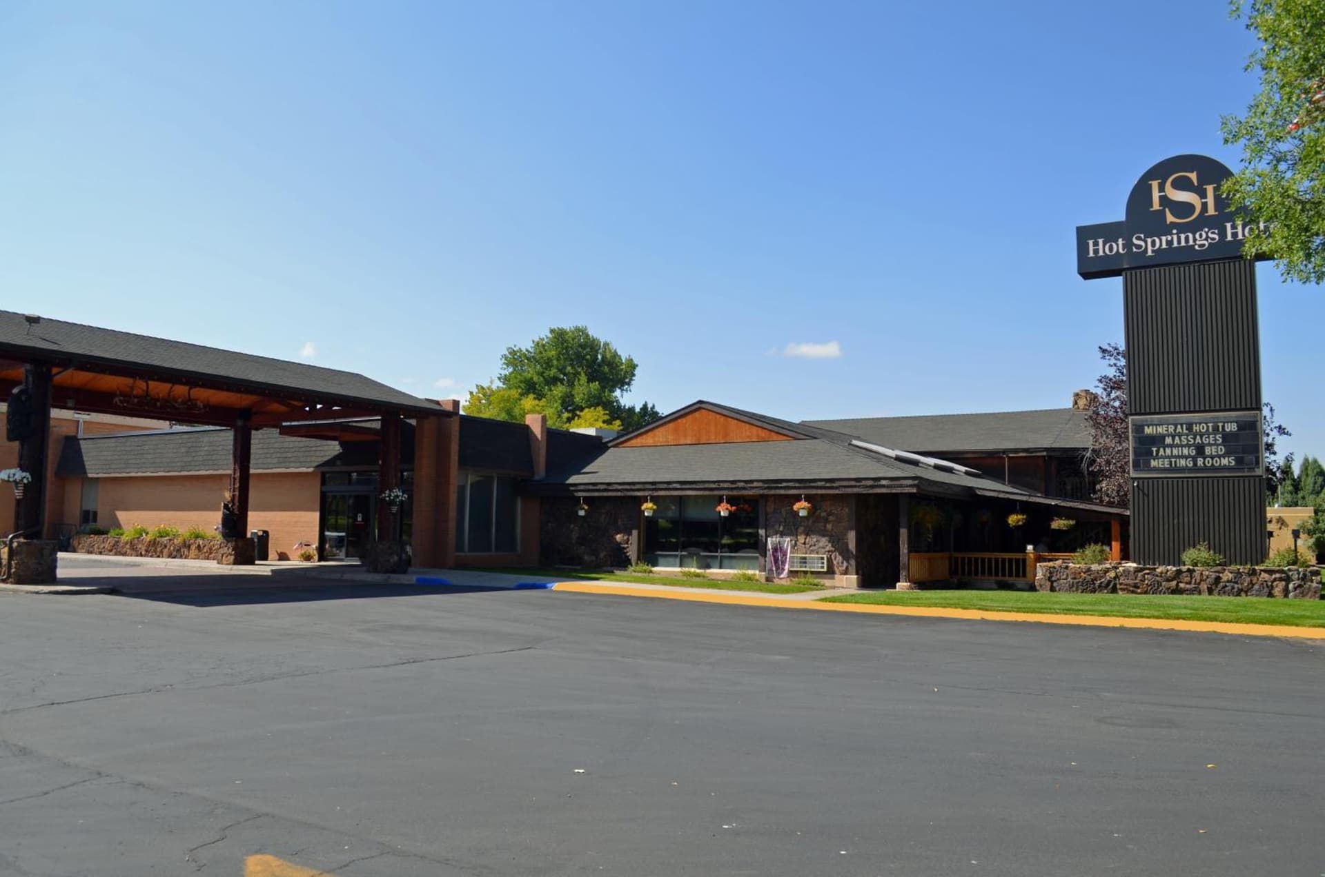 Hot Springs Hotel & Spa featured exterior or lobby in Thermopolis, WY — similar hotel