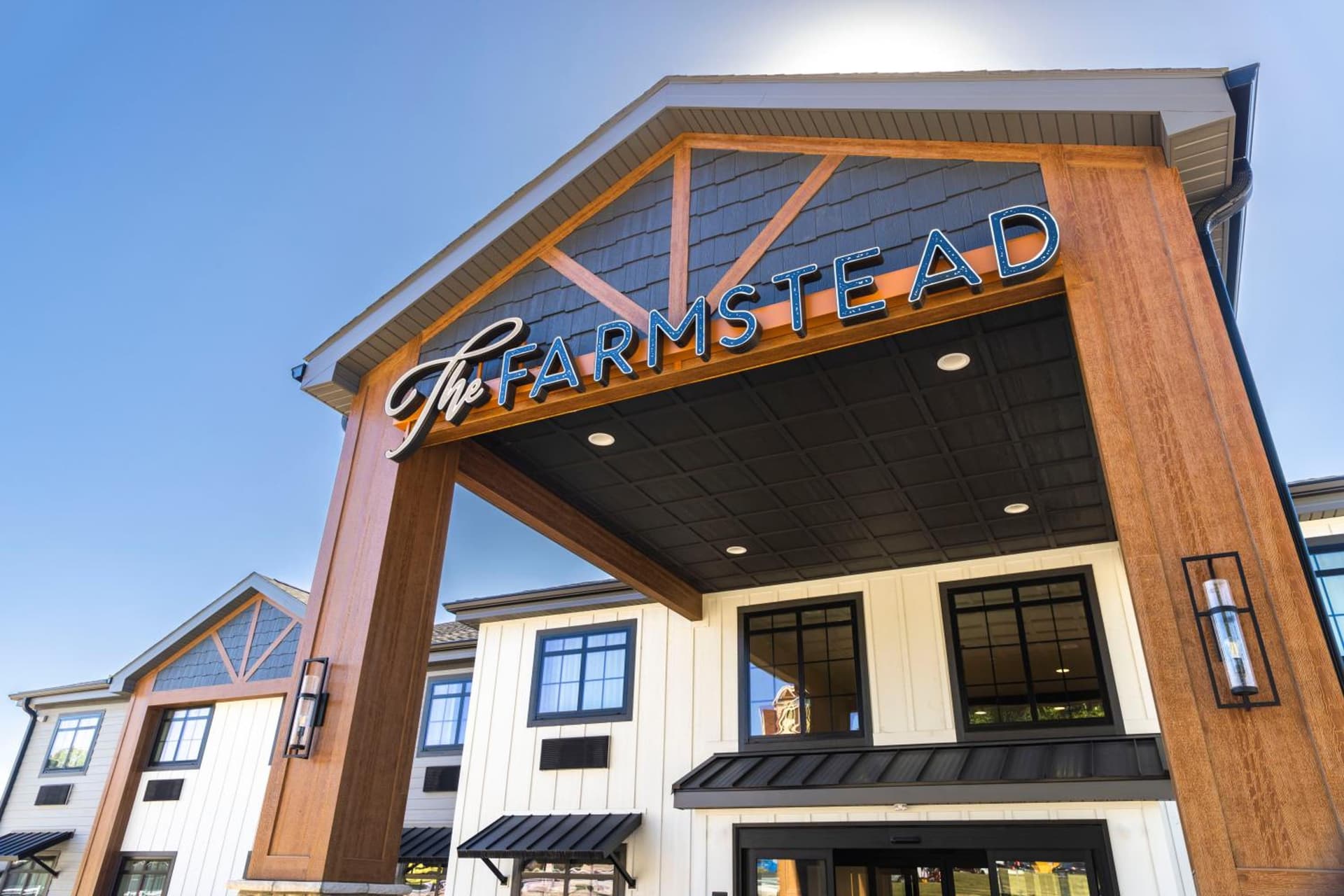 The Farmstead Hotel featured exterior or lobby in Caruthersville, MO — similar hotel