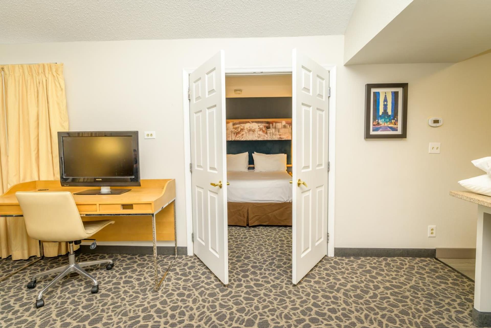 Philadelphia Suites at Airport - An Extended Stay Hotel interior in Philadelphia, PA — gallery photo 2