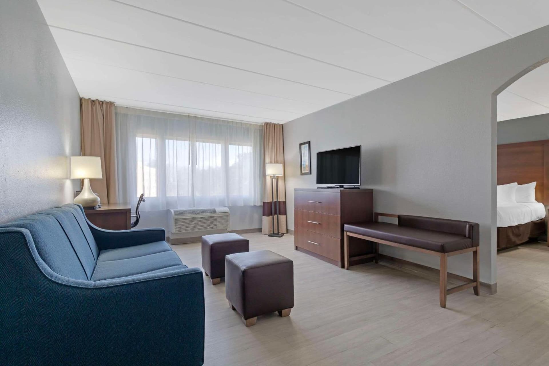 Clarion Hotel & Suites BWI Airport North gallery photo in Baltimore, MD — image 55