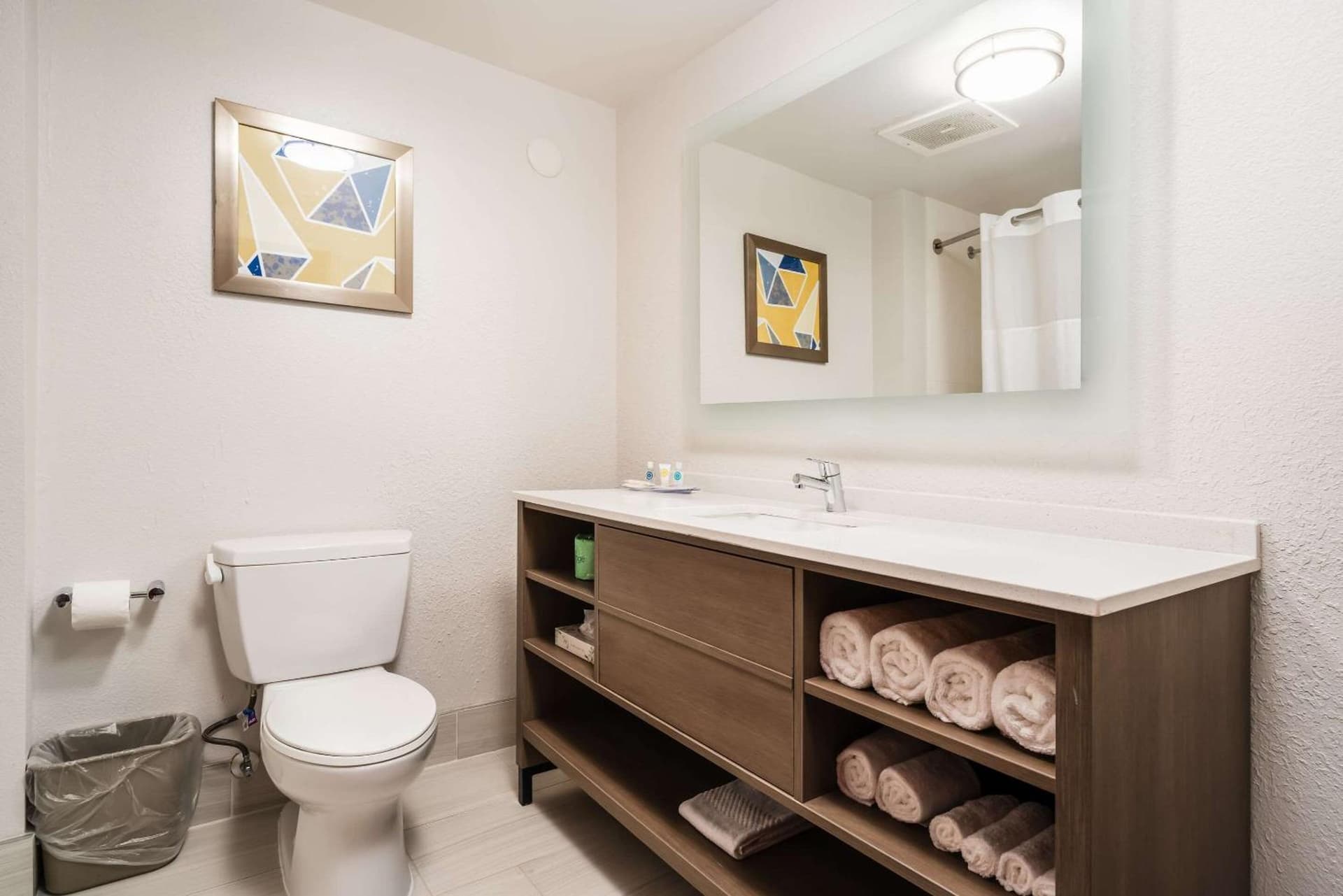 Comfort Suites Columbia Northeast - Fort Jackson gallery photo in Columbia, SC — image 58