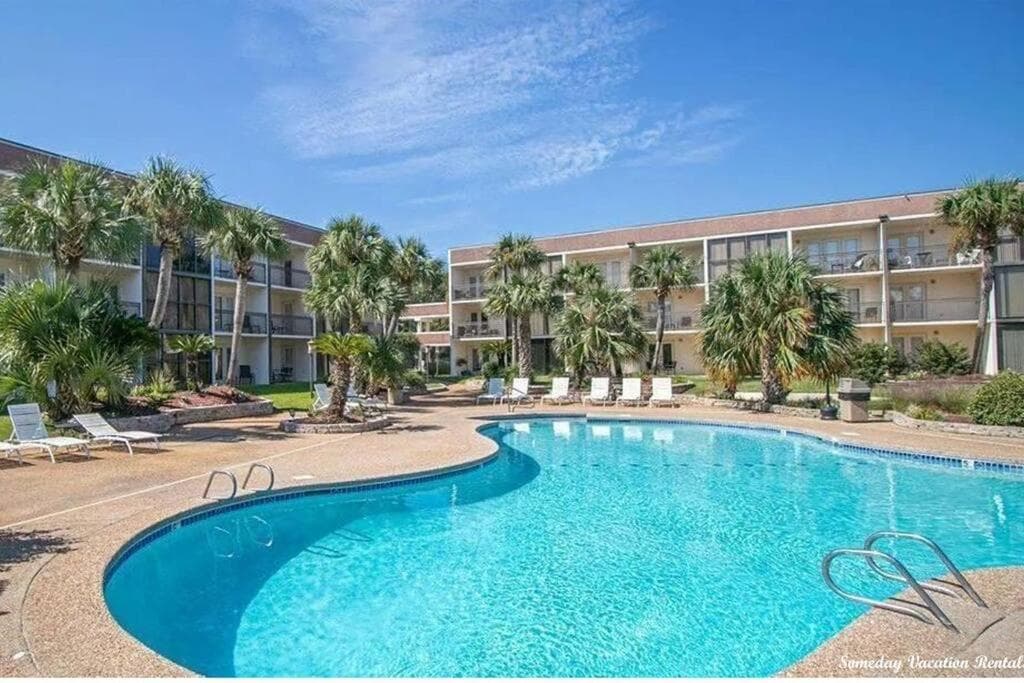 Biloxi Beach-Good Vibes Condo interior in Biloxi, MS — gallery photo 2