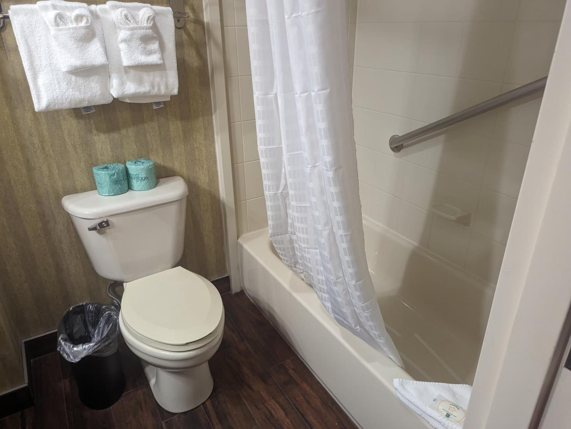 Quality Inn & Suites Northampton - Amherst interior in Northampton, MA — gallery photo 2