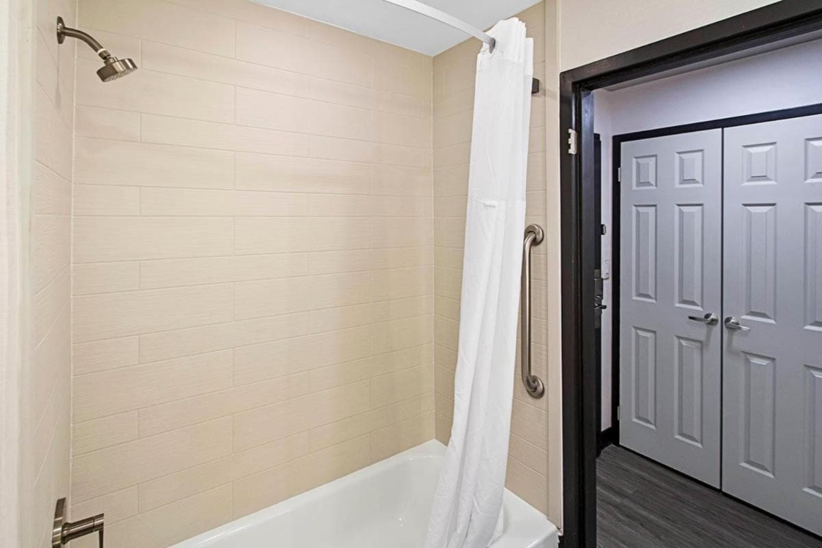 Wingate by Wyndham Macon I-75 gallery photo in Macon, GA — image 9