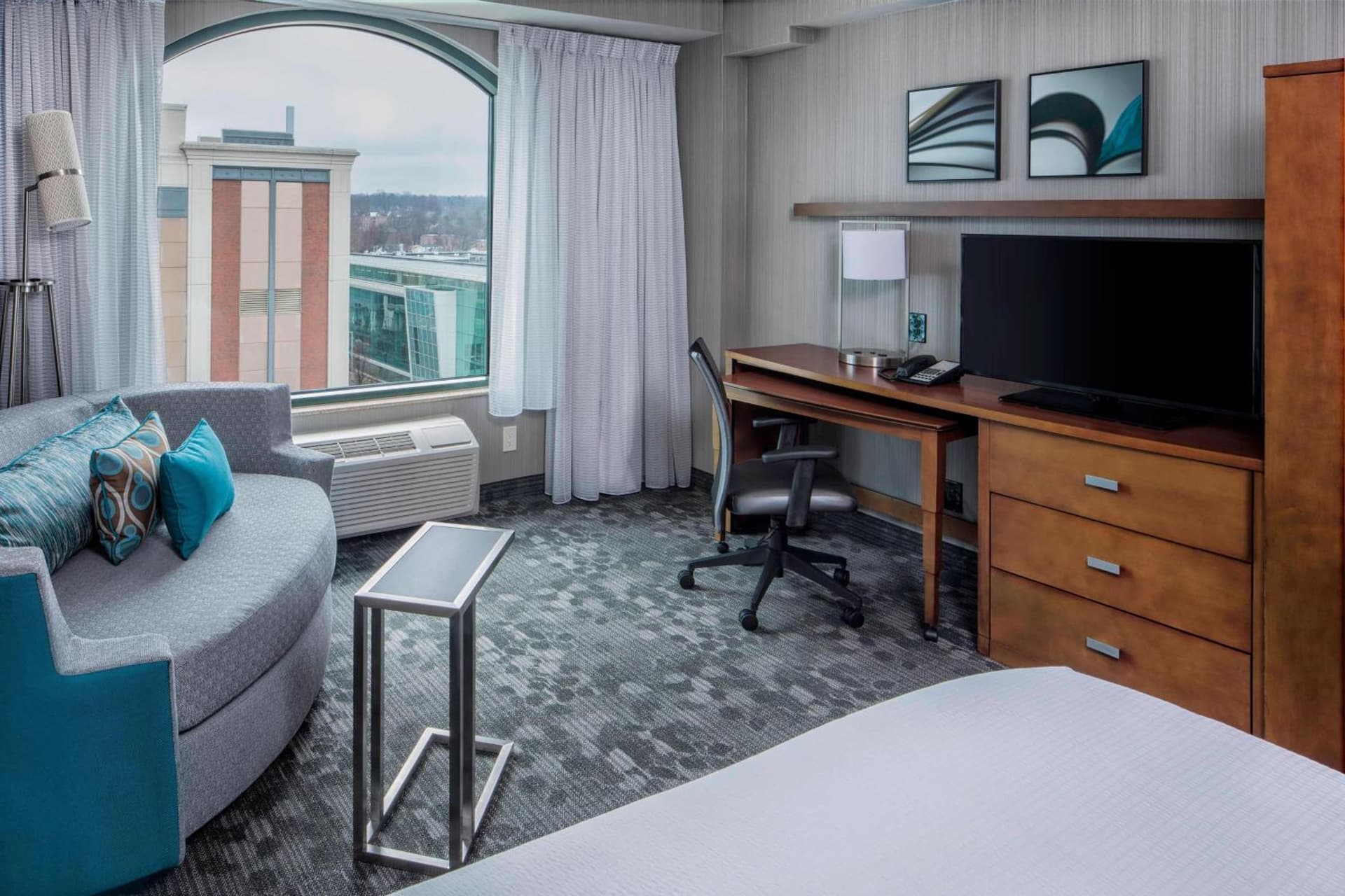 Courtyard by Marriott Stamford Downtown gallery photo in Stamford, CT — image 24