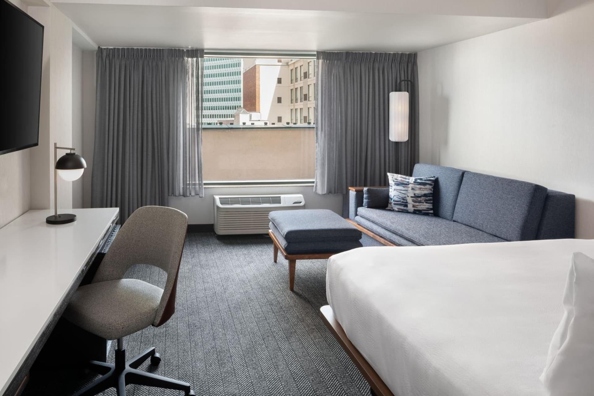 Courtyard by Marriott Stamford Downtown gallery photo in Stamford, CT — image 6