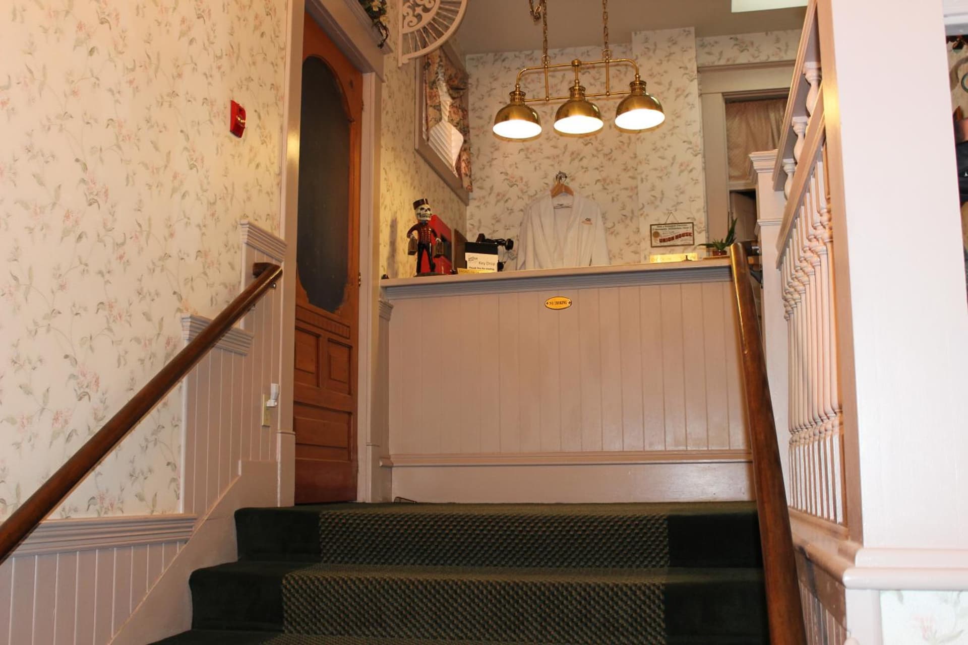 Hotel Planter gallery photo in La Conner, WA — image 14