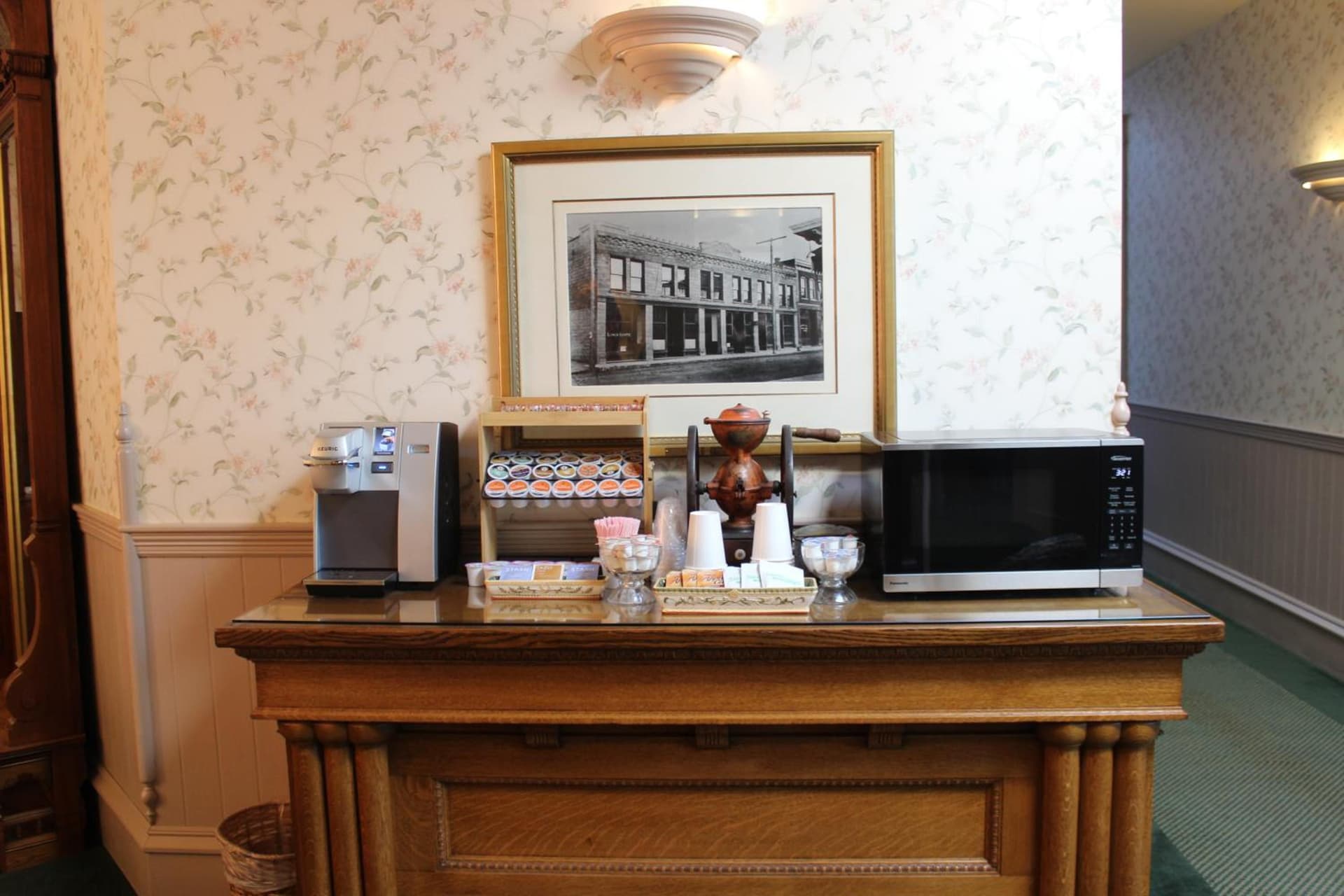 Hotel Planter gallery photo in La Conner, WA — image 119