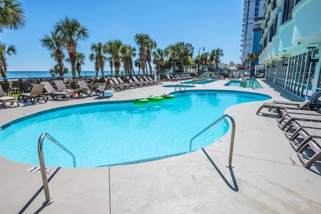 Oceanfront Location at the Heart of the Boardwalk! interior in Myrtle Beach, SC — gallery photo 2