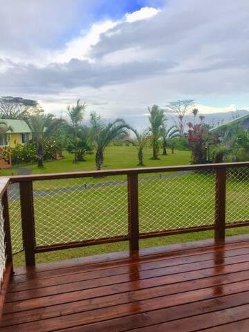Puna Rainforest Retreat Hotspring: Green Bamboo Cottage interior in Pahoa, HI — gallery photo 2