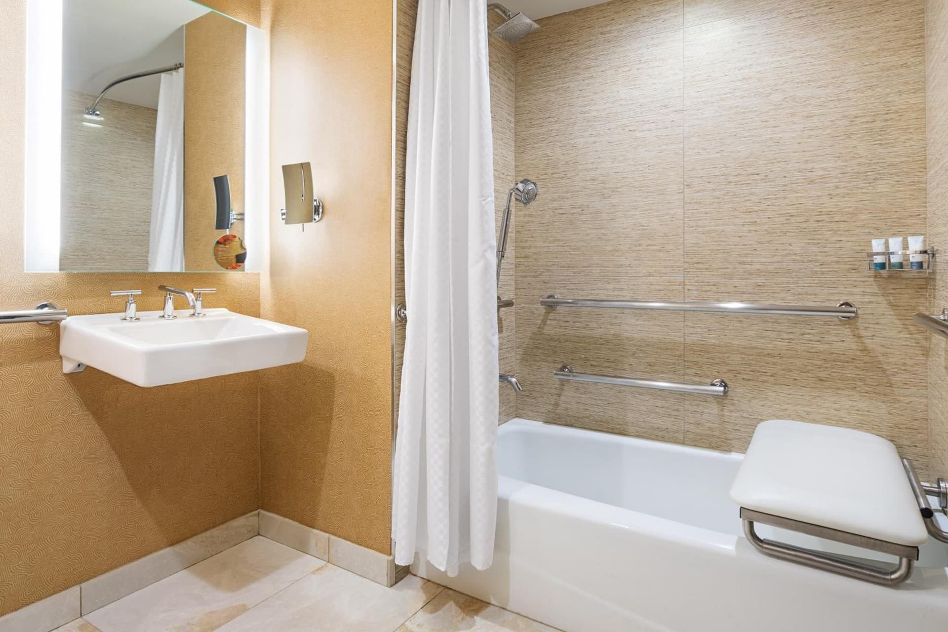 The Westin Crystal City Reagan National Airport gallery photo in Arlington, VA — image 40