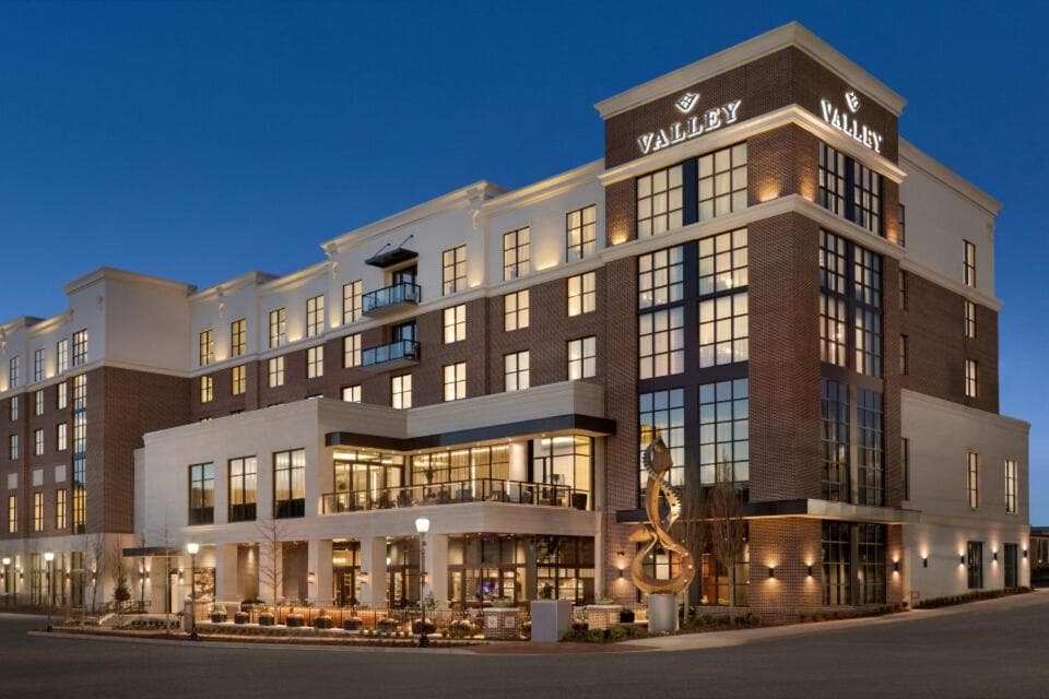 Valley Hotel Homewood Birmingham - Curio Collection By Hilton gallery photo in Birmingham, AL — image 23