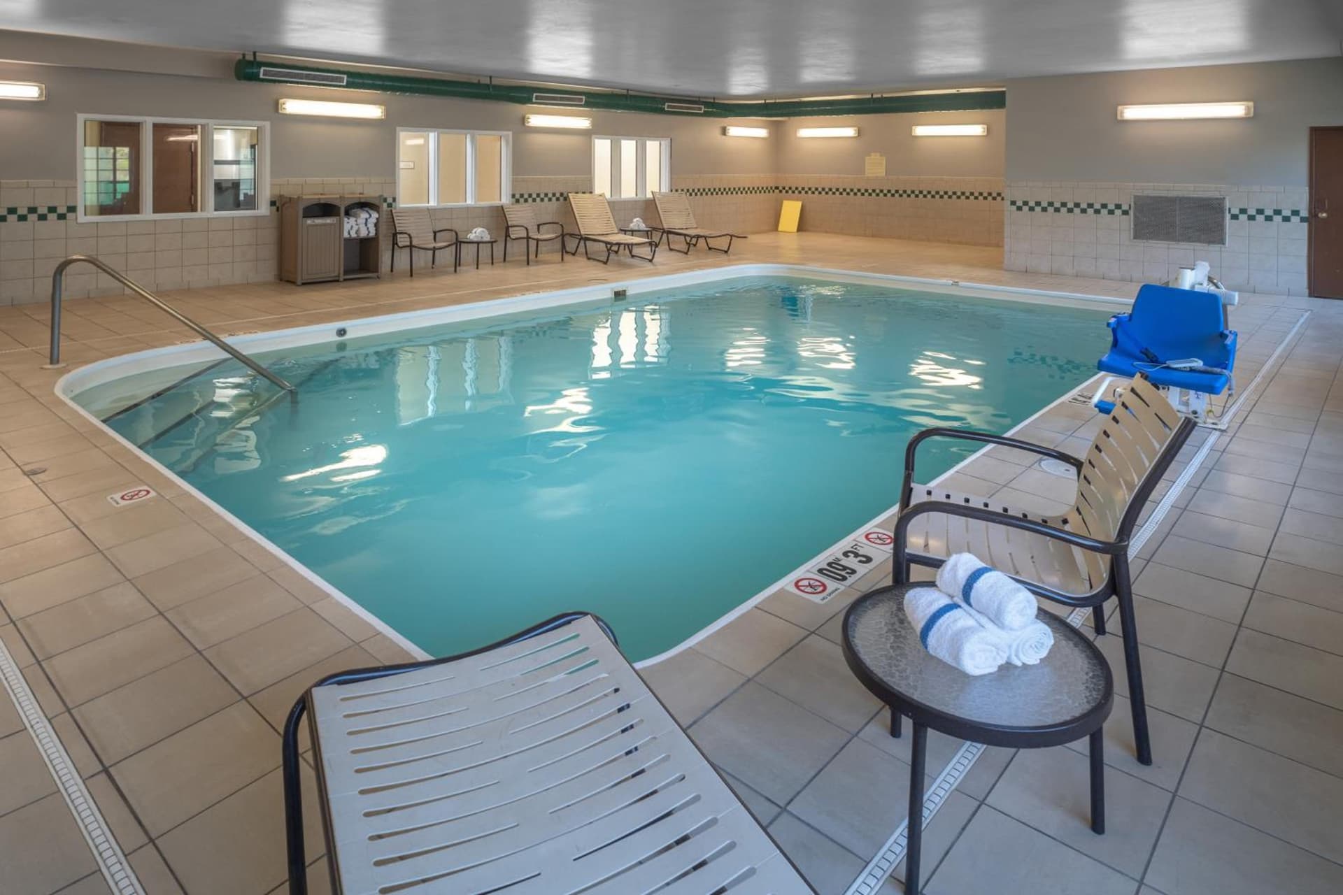 Country Inn & Suites By Radisson, Charleston South, WV gallery photo in Charleston, WV — image 20