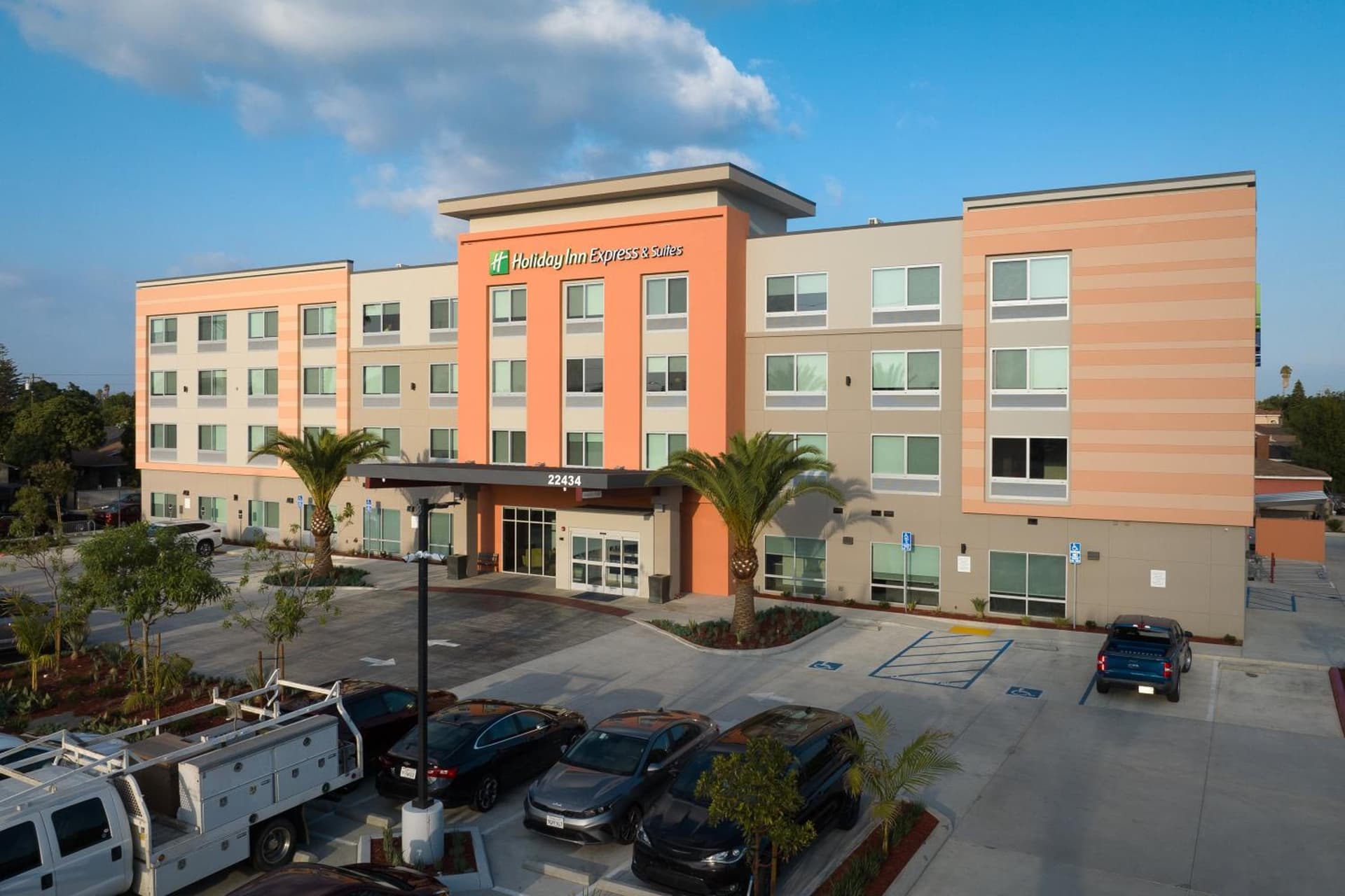 Holiday Inn Express & Suites Hawaiian Gardens by IHG interior in Hawaiian Gardens, CA — gallery photo 2