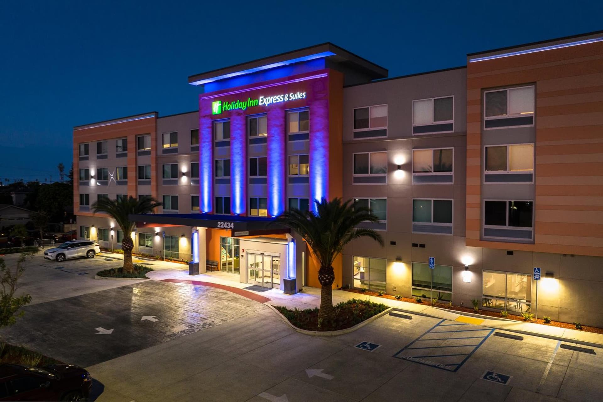 Holiday Inn Express & Suites Hawaiian Gardens by IHG property views in Hawaiian Gardens, CA — gallery photo 3