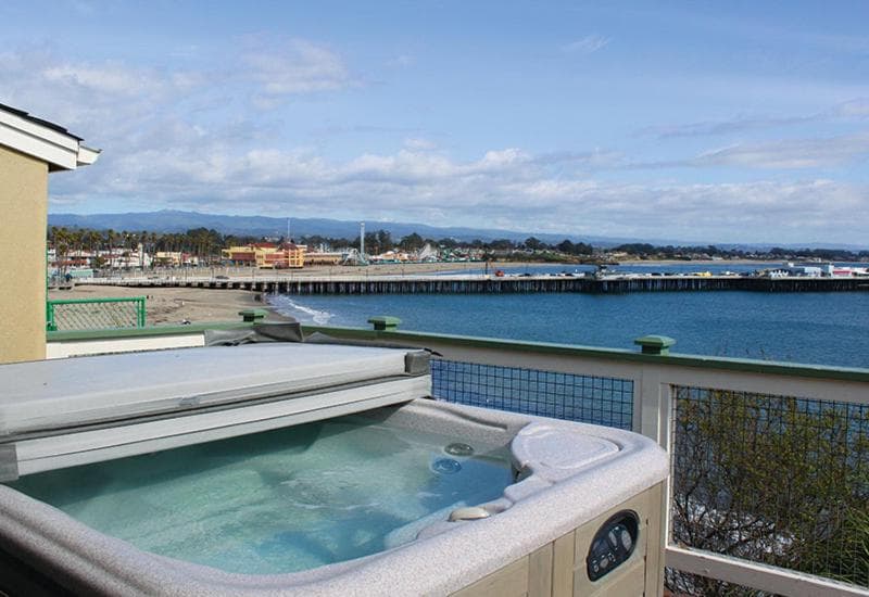 Sea & Sand Inn interior in Santa Cruz, CA — gallery photo 2