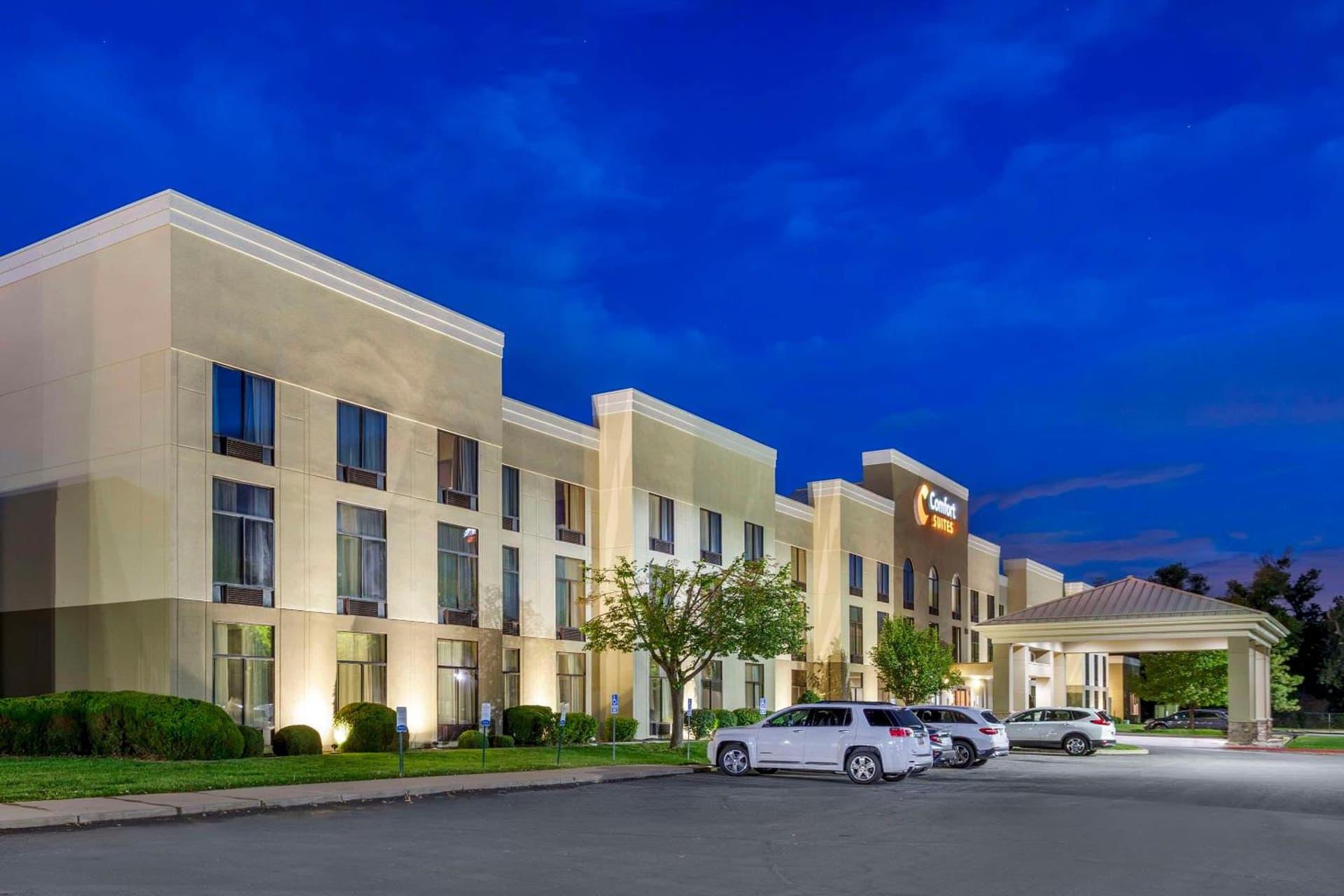 Comfort Suites Ogden Conference Center property views in Ogden, UT — gallery photo 3