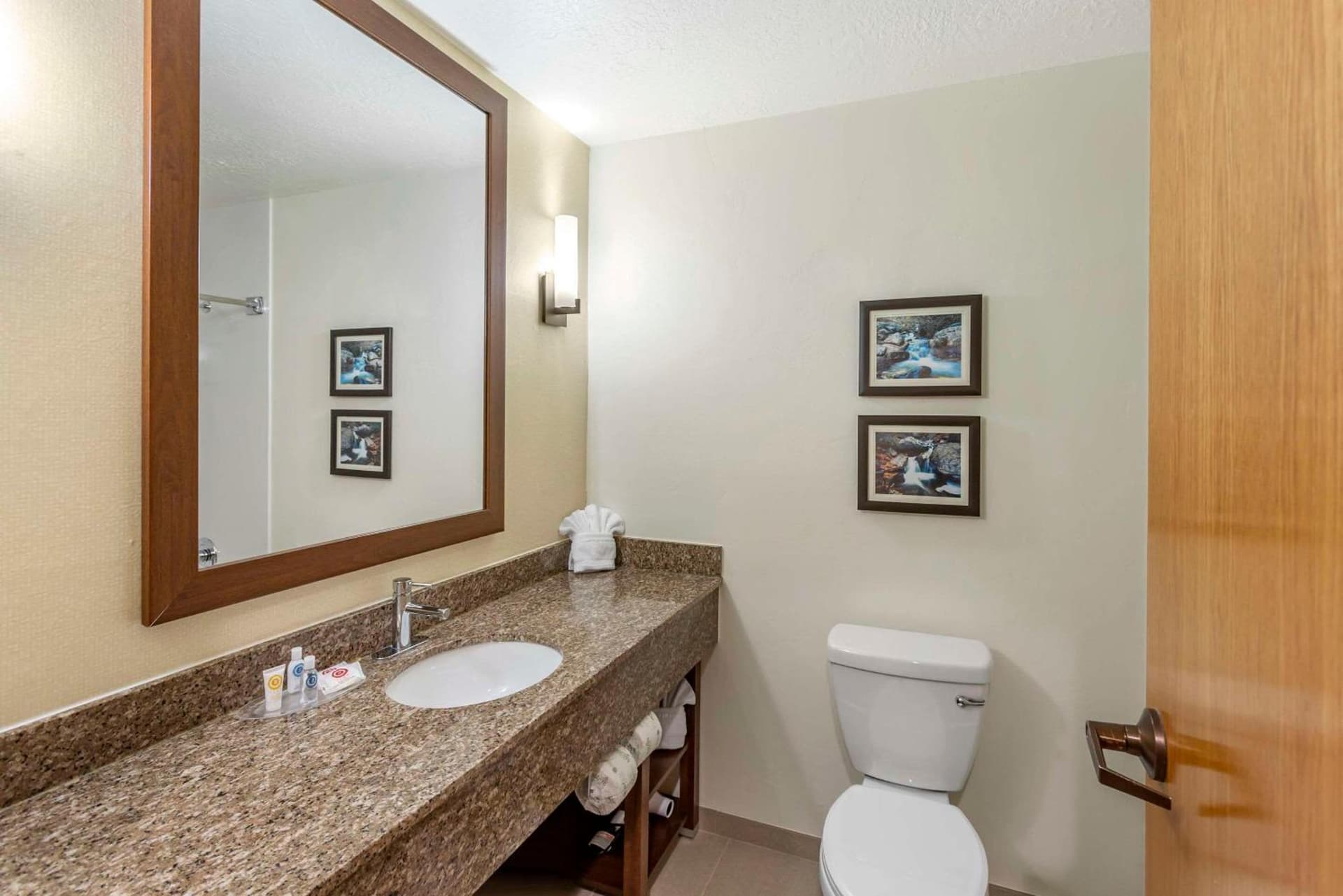 Comfort Suites Ogden Conference Center gallery photo in Ogden, UT — image 11