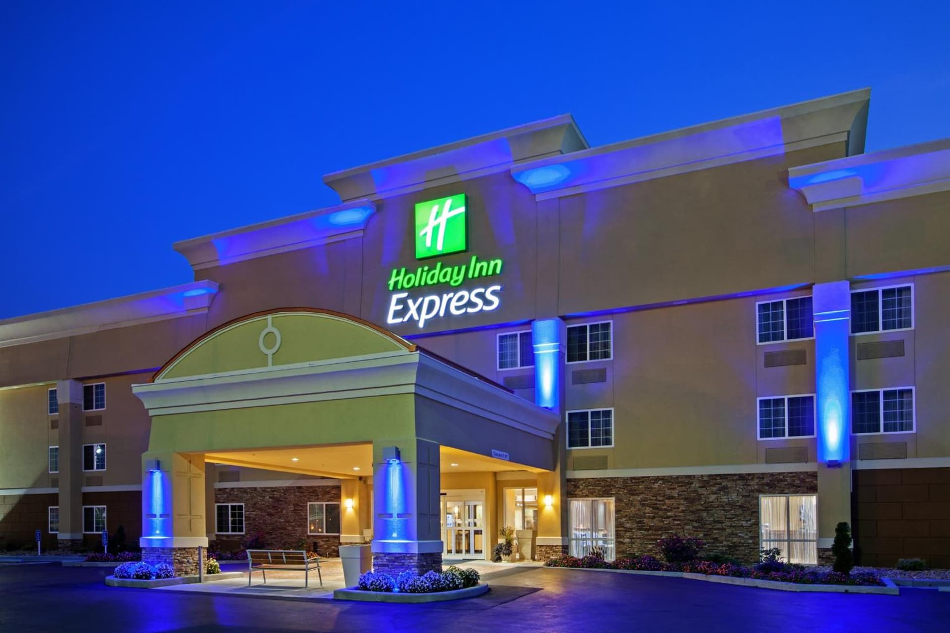 Holiday Inn Express - Bowling Green by IHG featured exterior or lobby in Bowling Green, KY — similar hotel