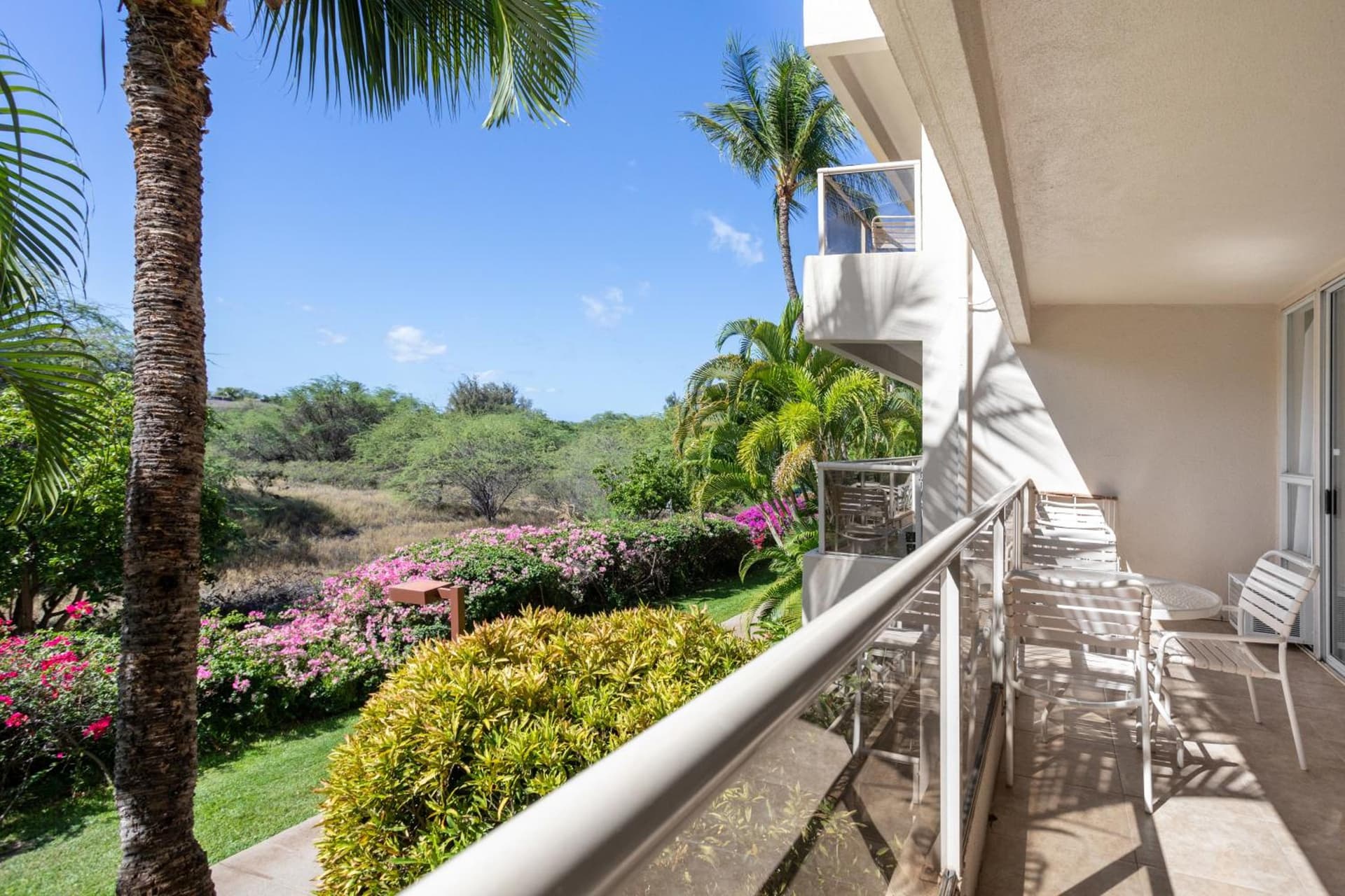 Maui Banyan Retreat | Walk to Kamaole Beach property views in Wailea, HI — gallery photo 3