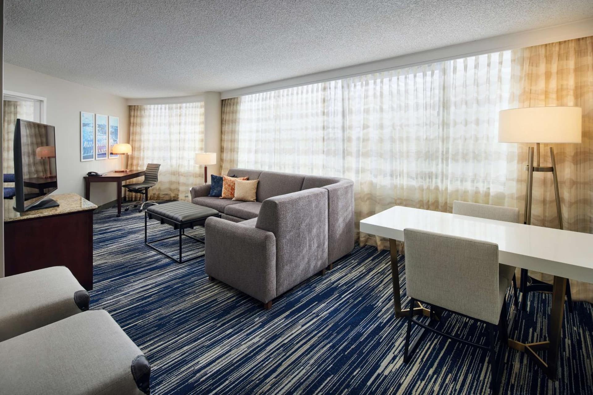 Embassy Suites by Hilton West Palm Beach Central gallery photo in West Palm Beach, FL — image 36
