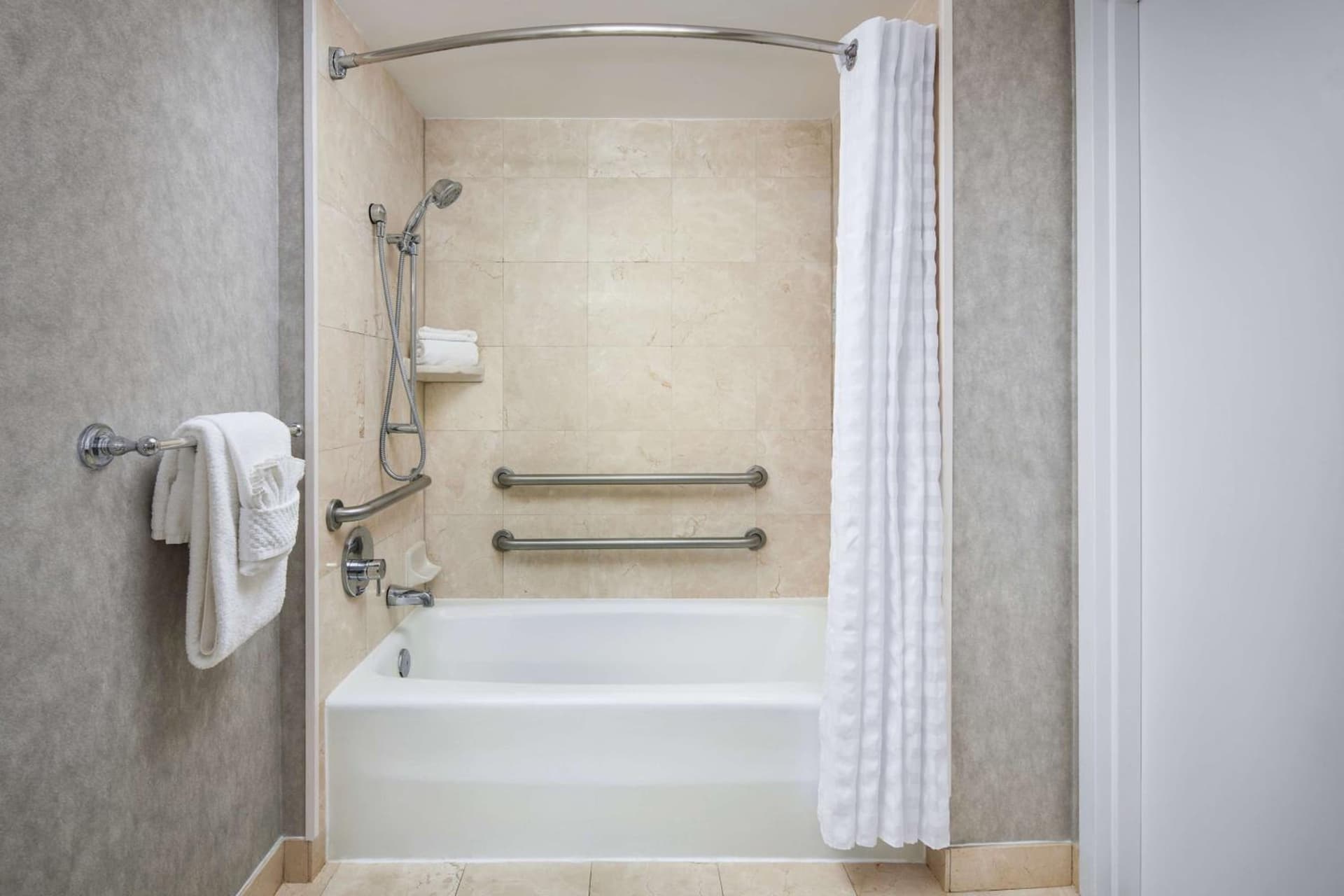Embassy Suites by Hilton West Palm Beach Central interior in West Palm Beach, FL — gallery photo 2
