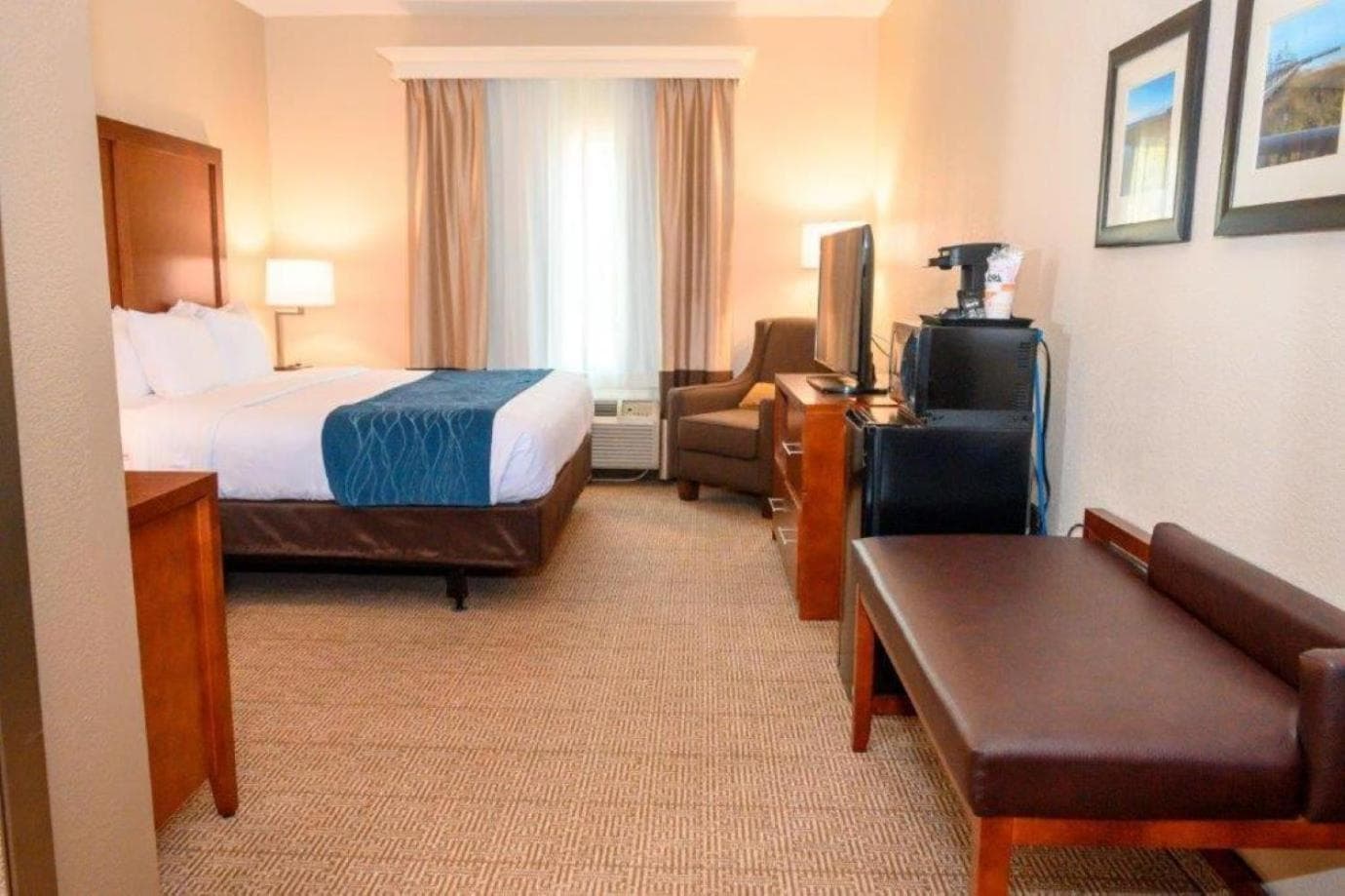 Comfort Inn & Suites Patriots Point gallery photo in Charleston, SC — image 10
