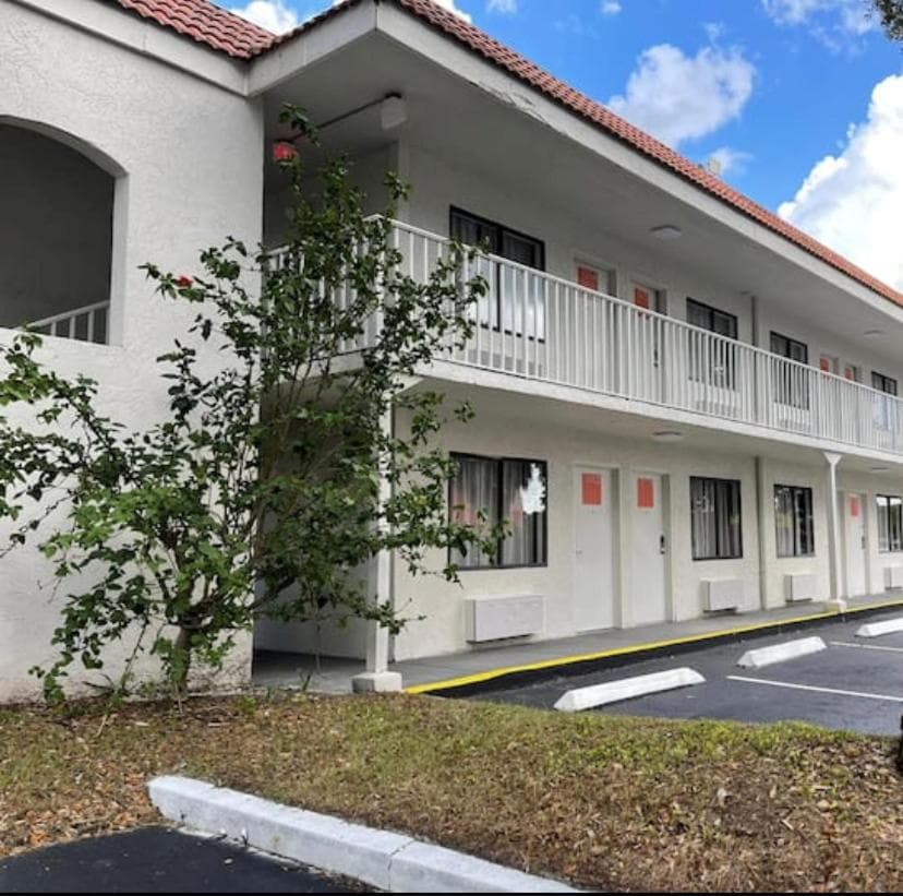 Beautiful Room Near Disney/Universal & I-Drive featured exterior or lobby in Kissimmee, FL — similar hotel