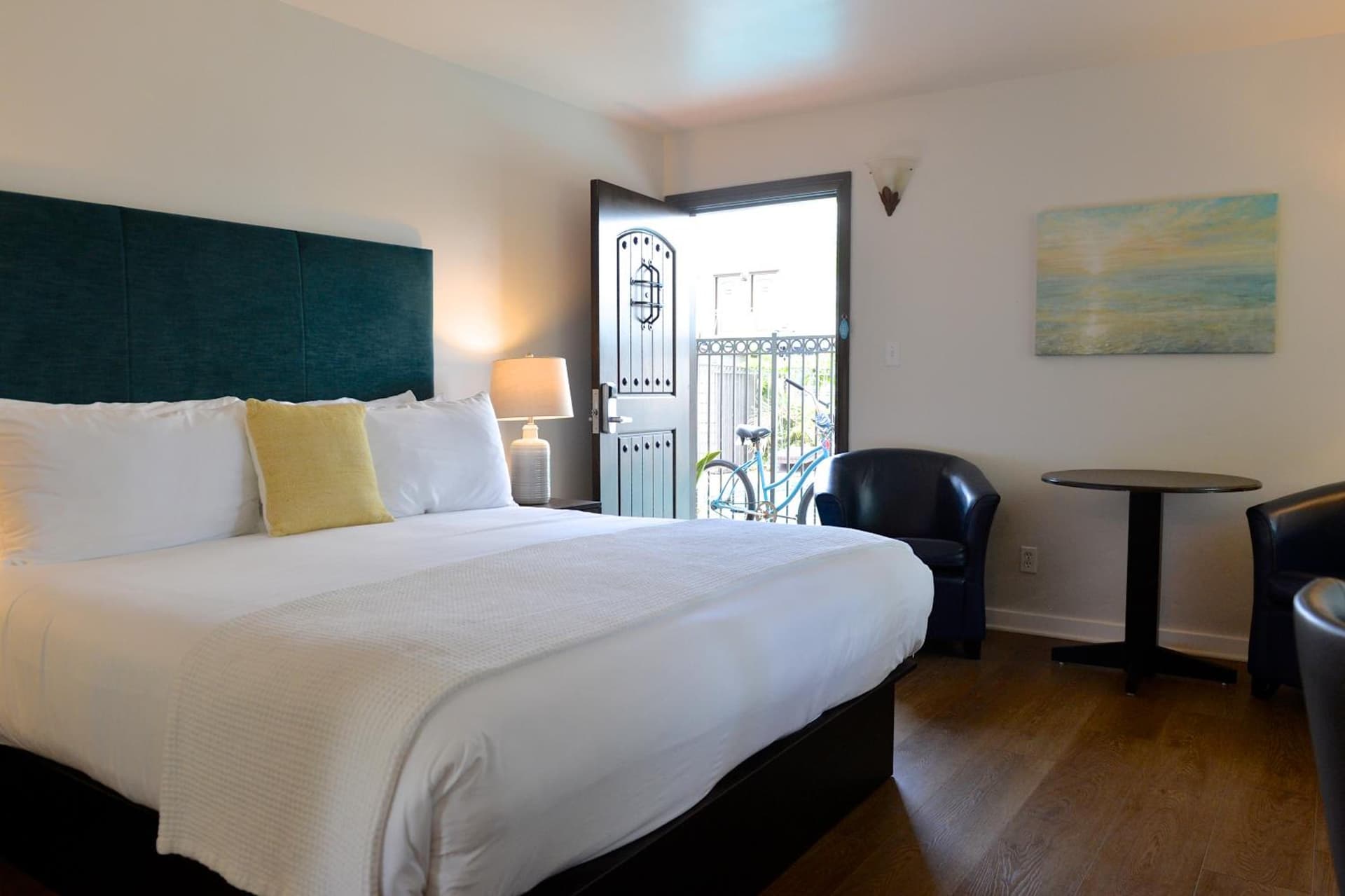 Crown City Inn Coronado interior in San Diego, CA — gallery photo 2