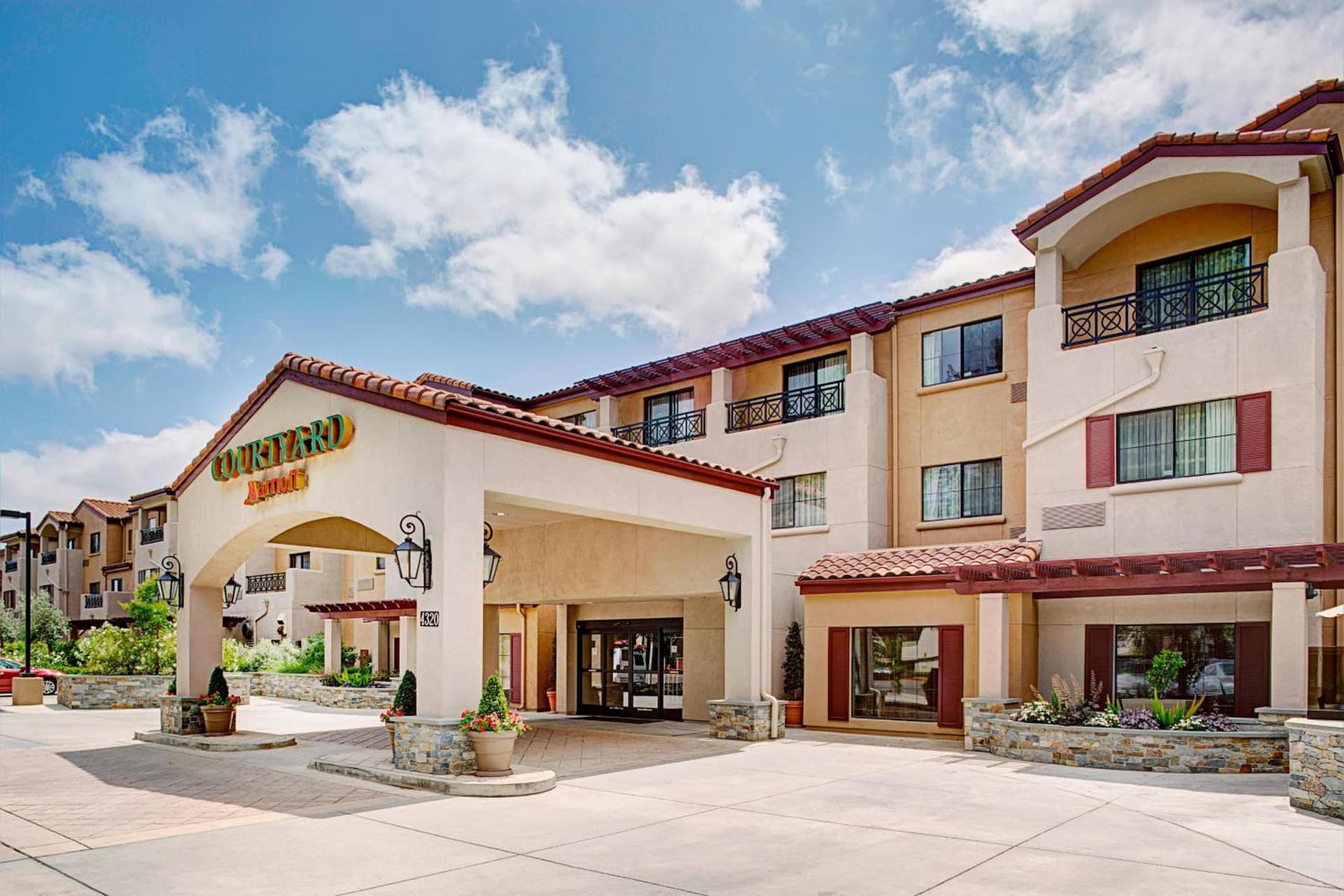 Courtyard Palo Alto Los Altos featured exterior or lobby in Palo Alto, CA — similar hotel