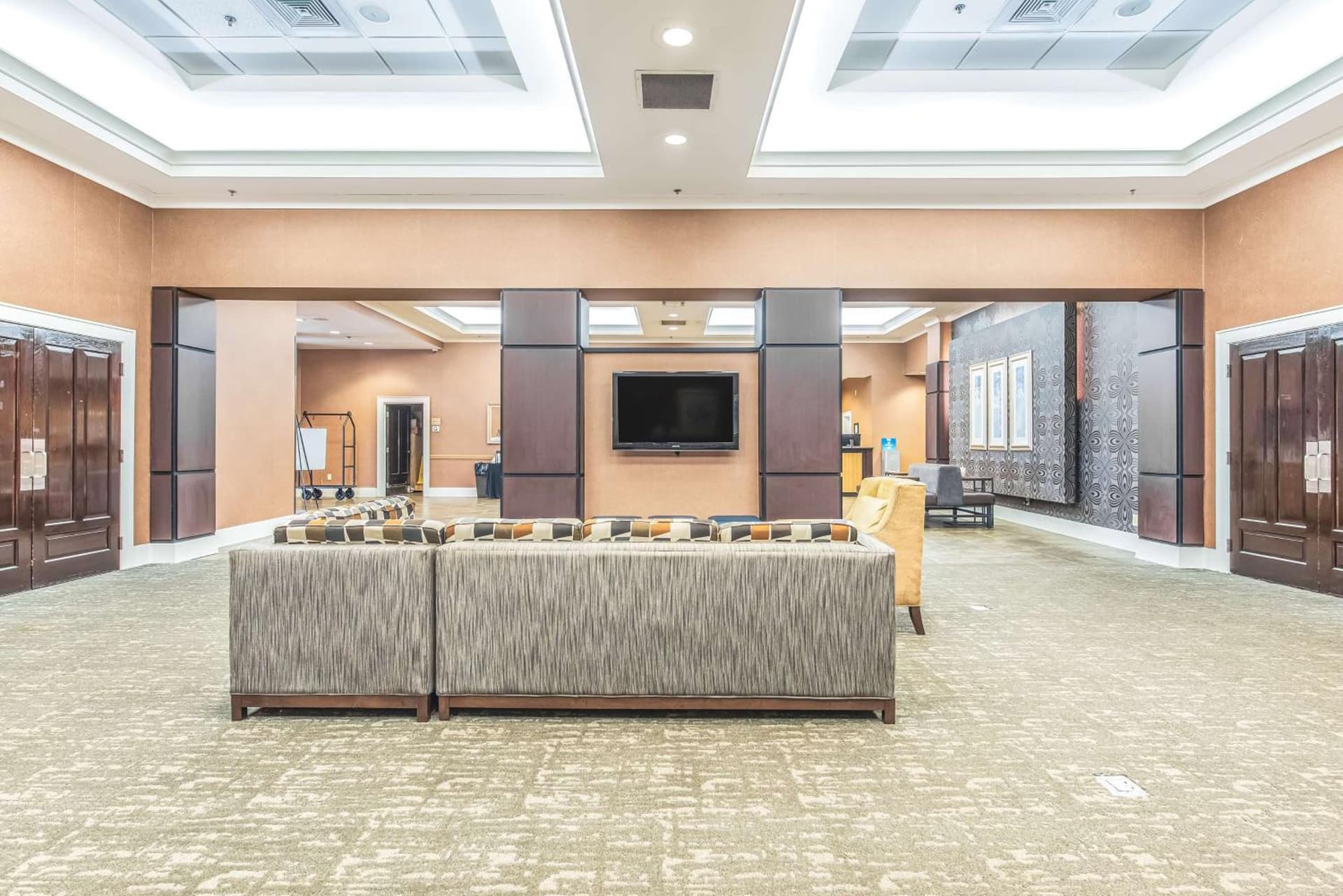 DoubleTree by Hilton Columbus property views in Columbus, GA — gallery photo 3
