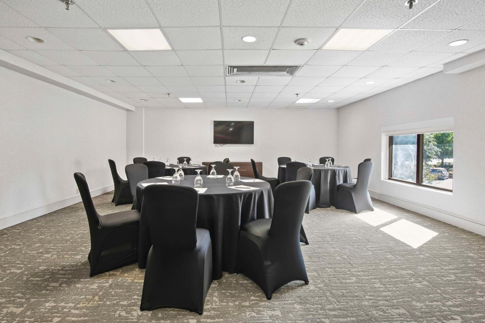 DoubleTree by Hilton Columbus gallery photo in Columbus, GA — image 24