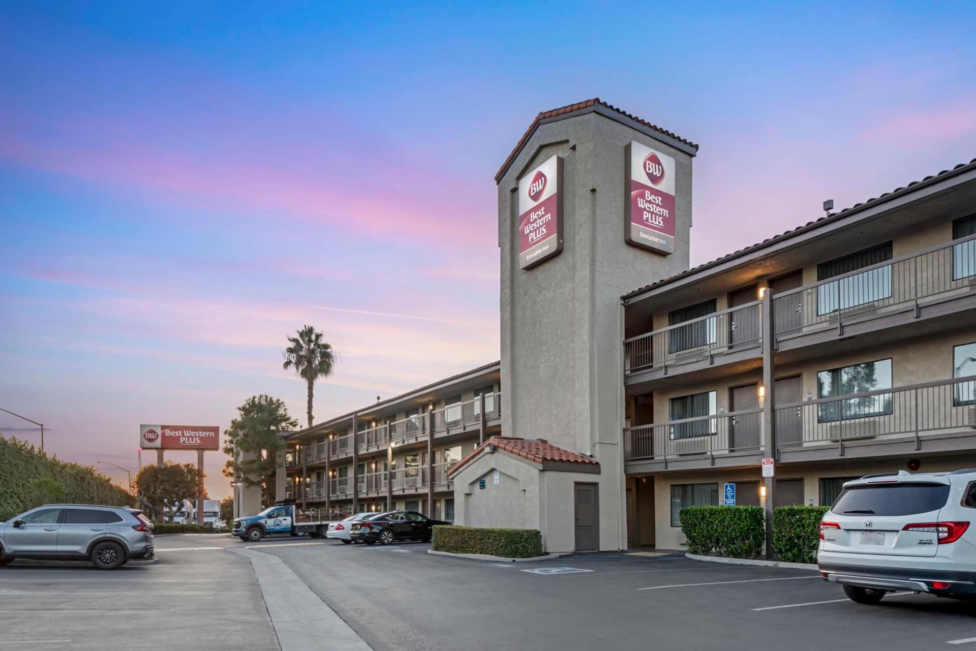 Best Western Plus Executive Inn Rowland Height City of Industry exterior or lobby in Rowland Heights, CA — main listing photo