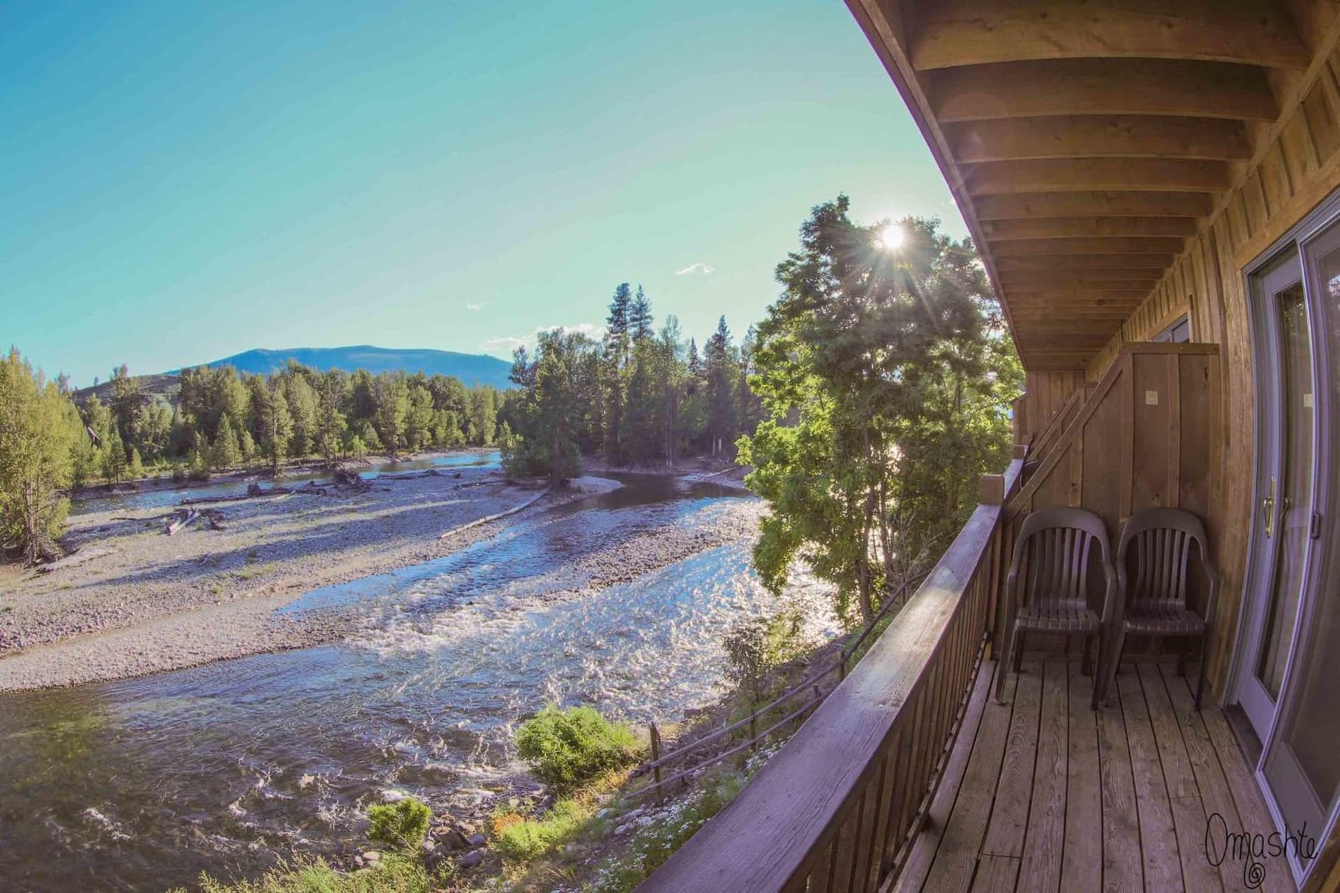 Hotel Rio Vista property views in Winthrop, WA — gallery photo 3