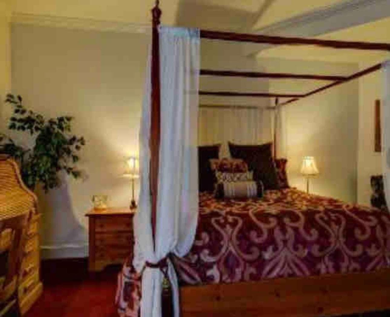 The Currier Inn interior in Greeley, CO — gallery photo 2