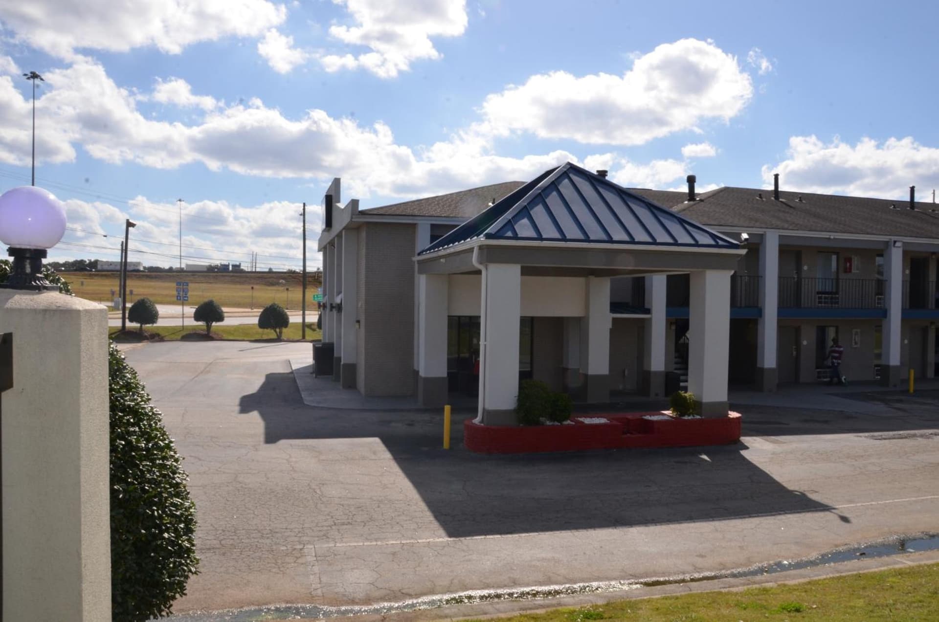 My Home & Suites Covington interior in Covington, GA — gallery photo 2