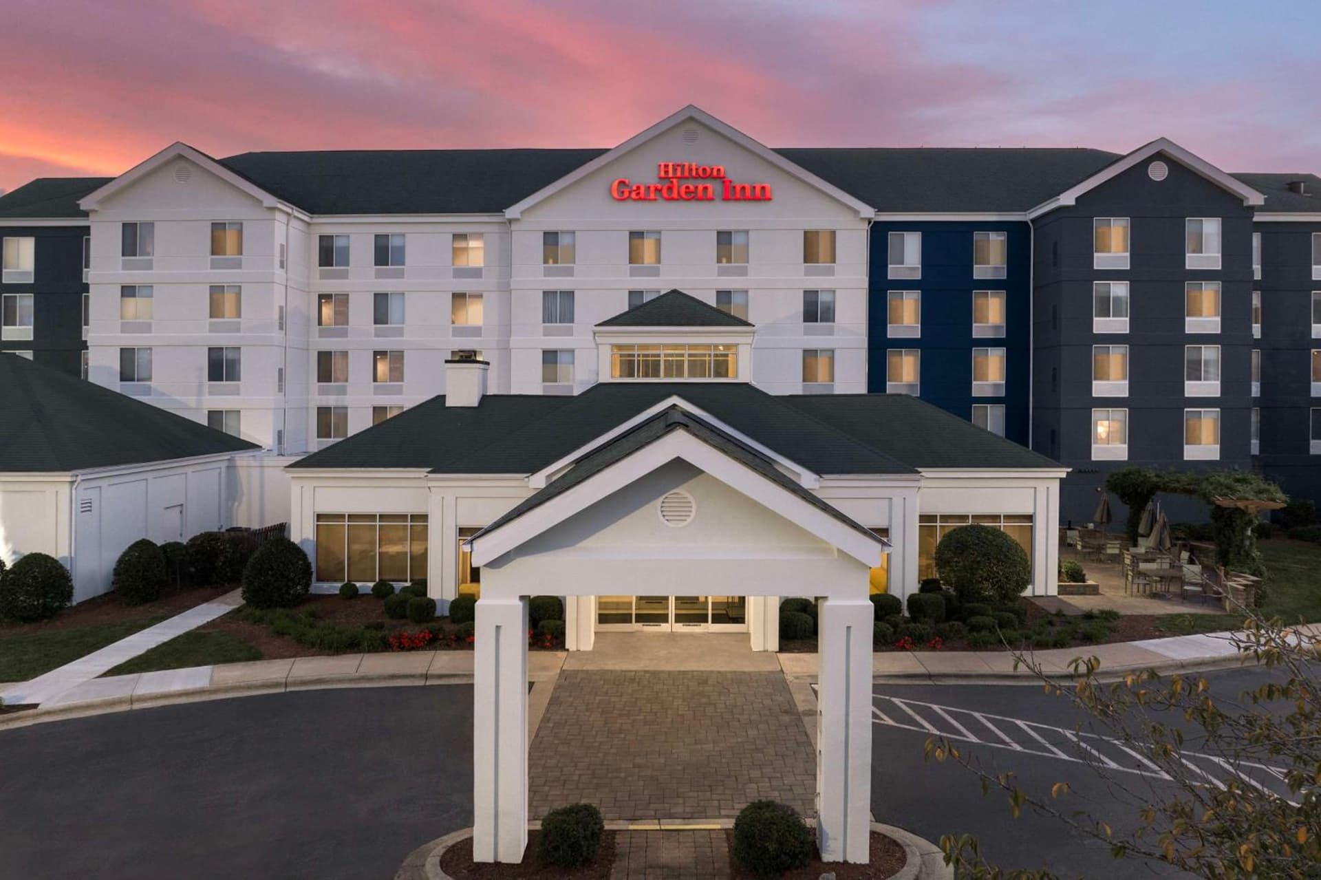 Hilton Garden Inn Greensboro interior in Greensboro, NC — gallery photo 2