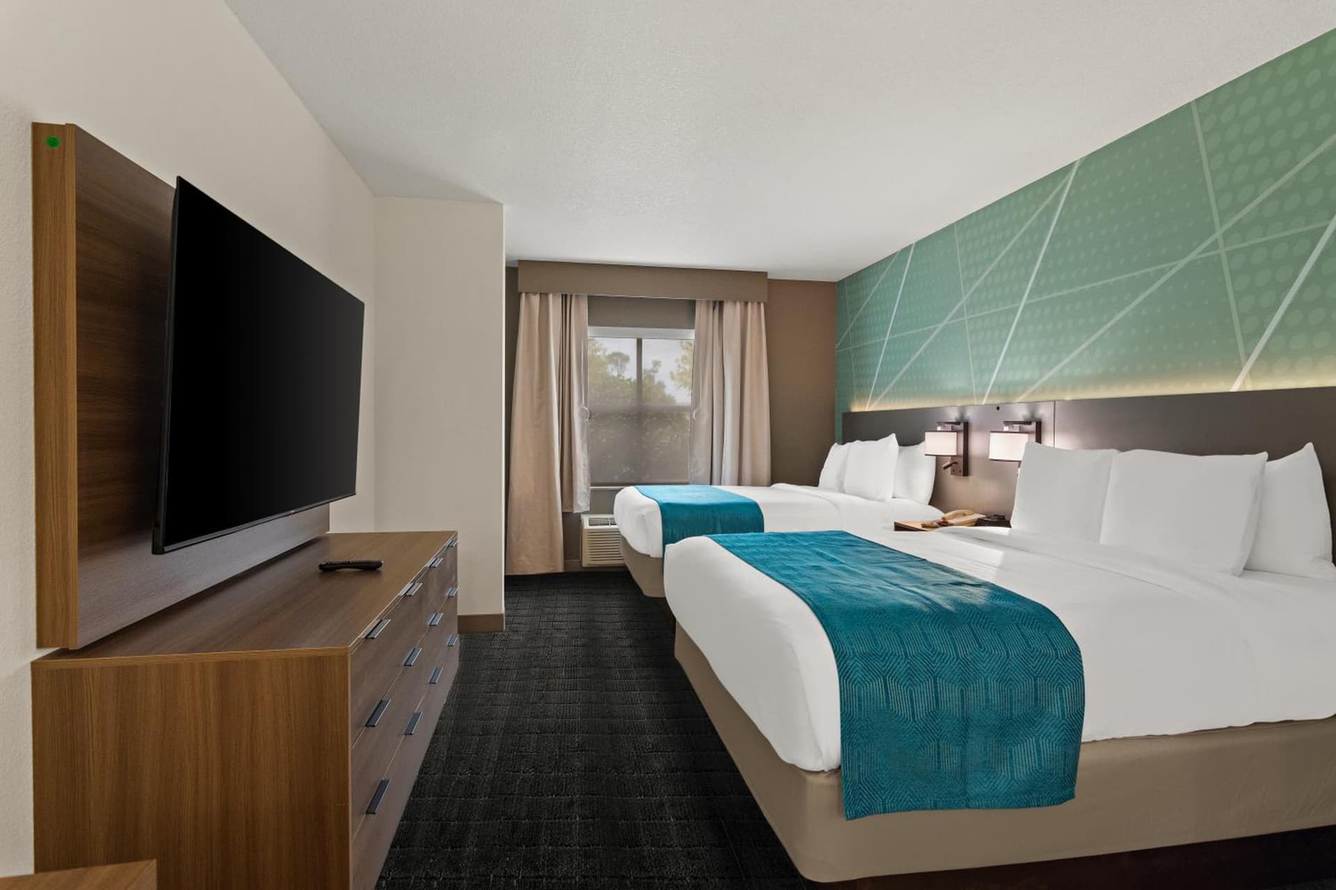 Comfort Suites Vero Beach I-95 interior in Vero Beach, FL — gallery photo 2