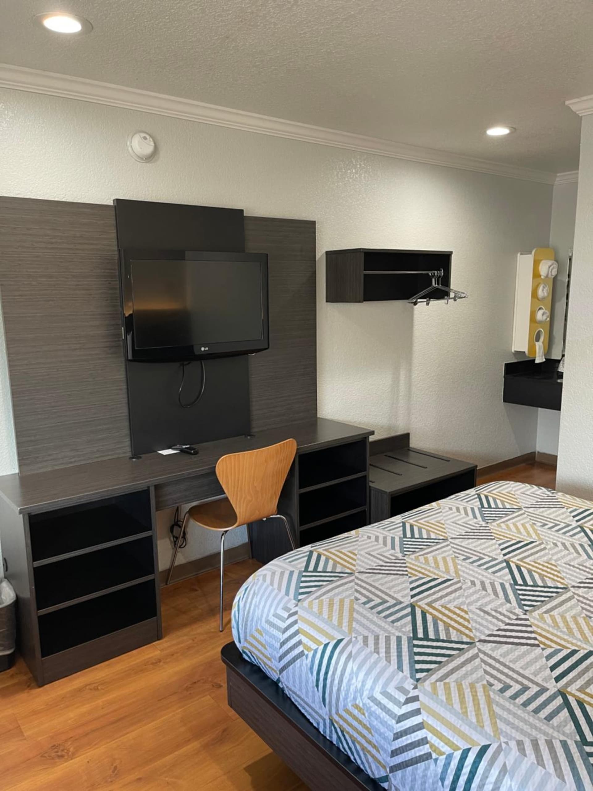 Motel 6 Sacramento, Ca - Downtown gallery photo in Sacramento, CA — image 24