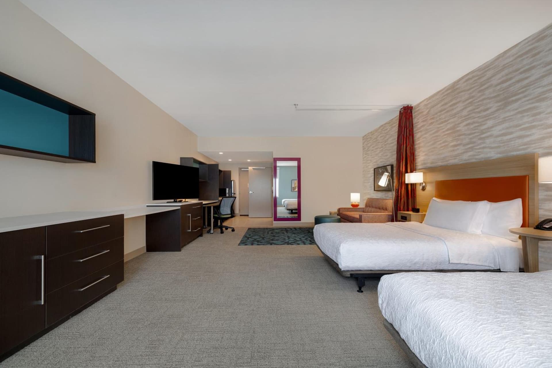 Home2 Suites By Hilton Allentown Bethlehem Airport interior in Bethlehem, PA — gallery photo 2