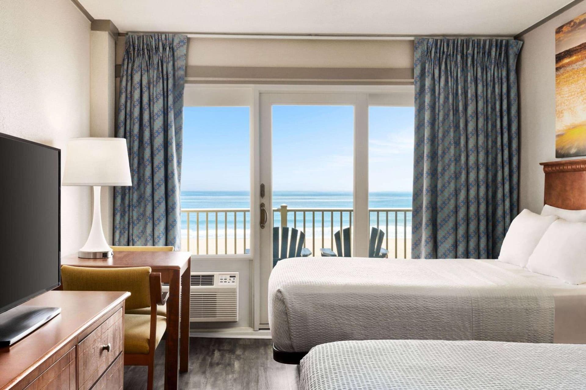 Days Inn by Wyndham Ocean City Oceanfront gallery photo in Ocean City, MD — image 13