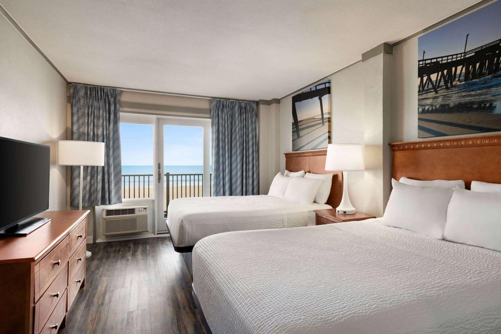 Days Inn by Wyndham Ocean City Oceanfront gallery photo in Ocean City, MD — image 49